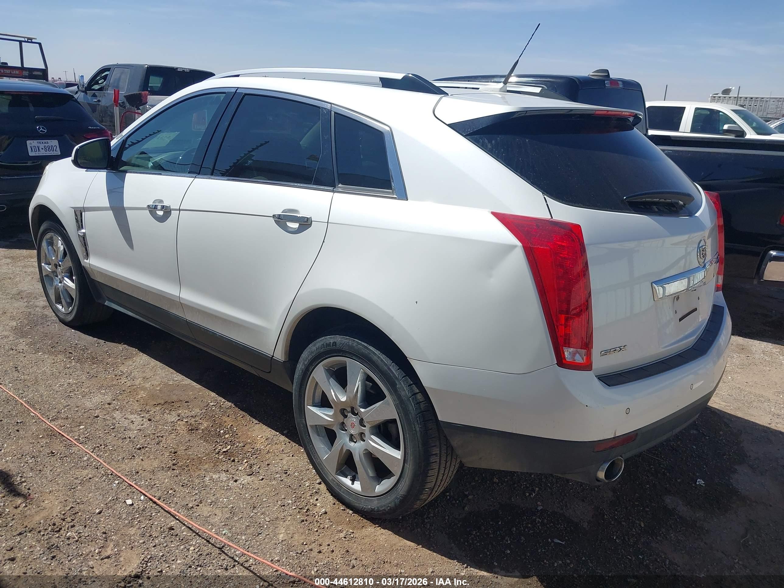 CADILLAC SRX image 3