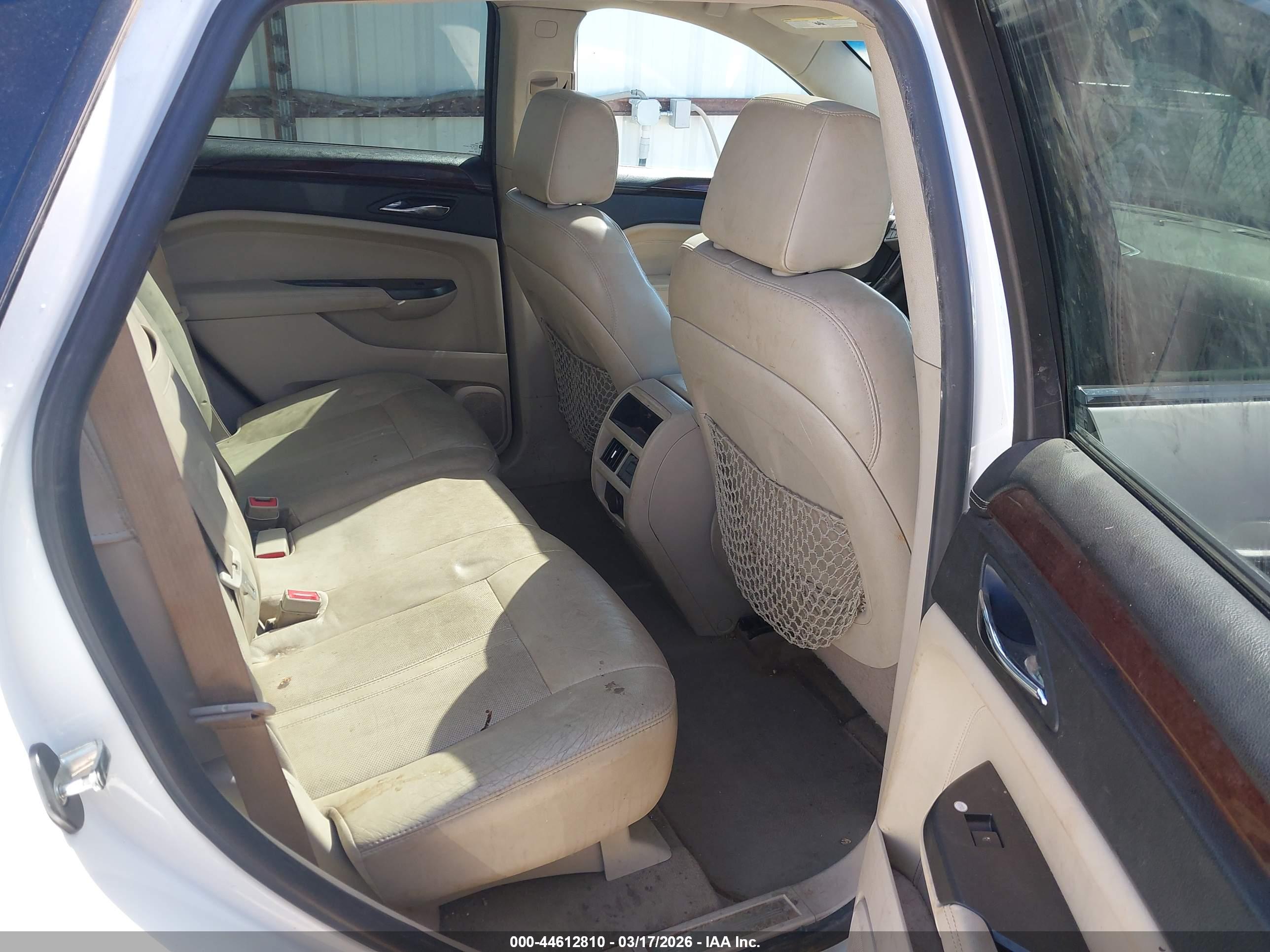 CADILLAC SRX image 8