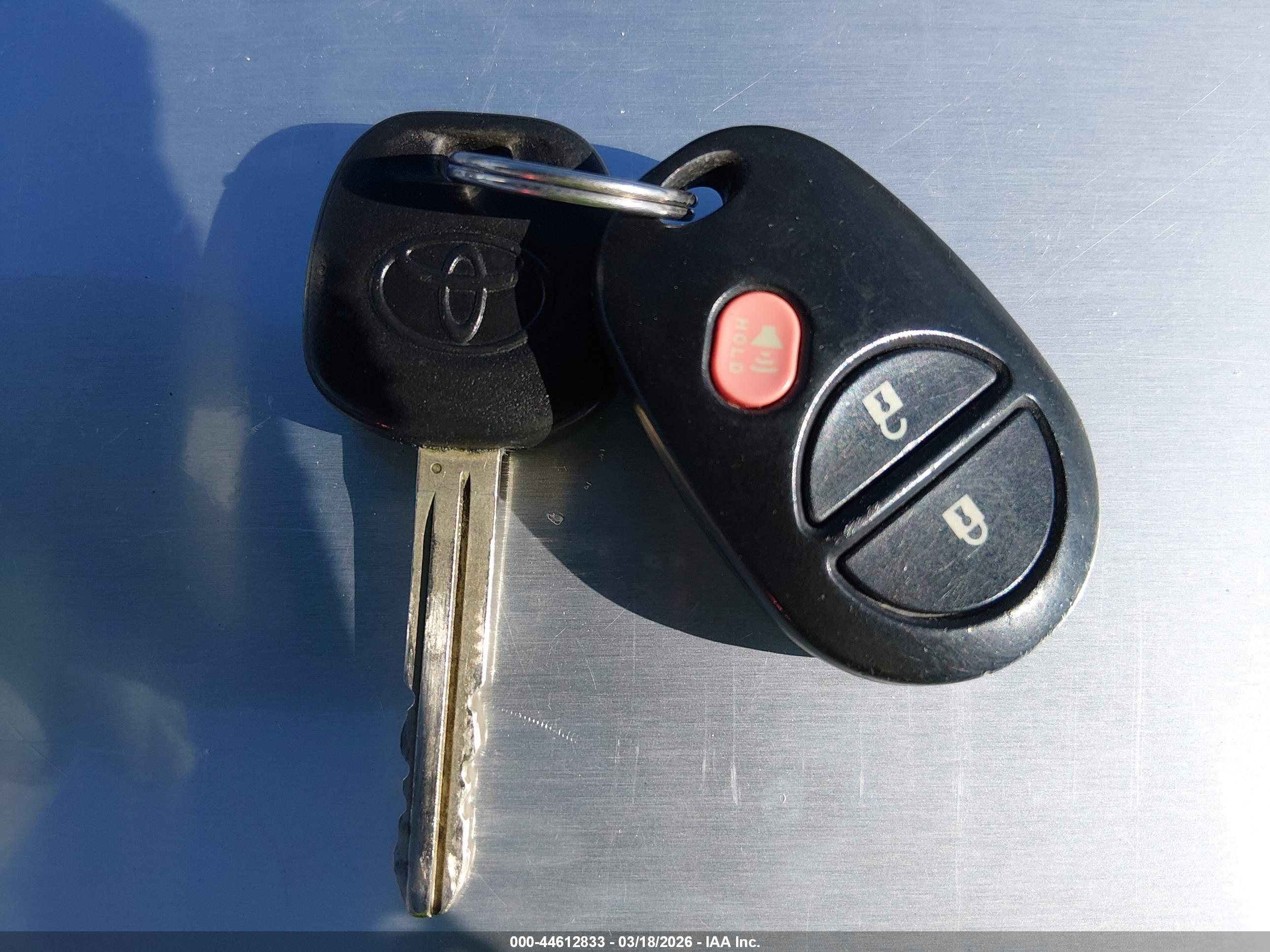 TOYOTA SIENNA image 11