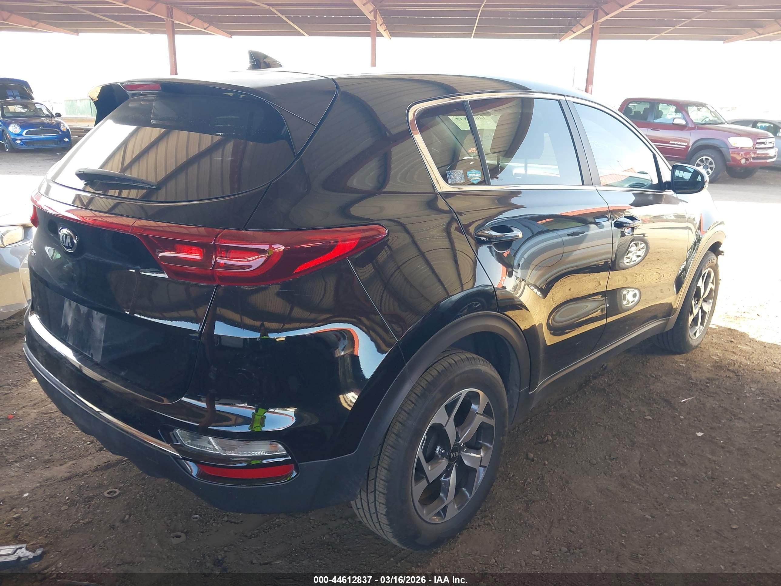 KIA SPORTAGE image 4