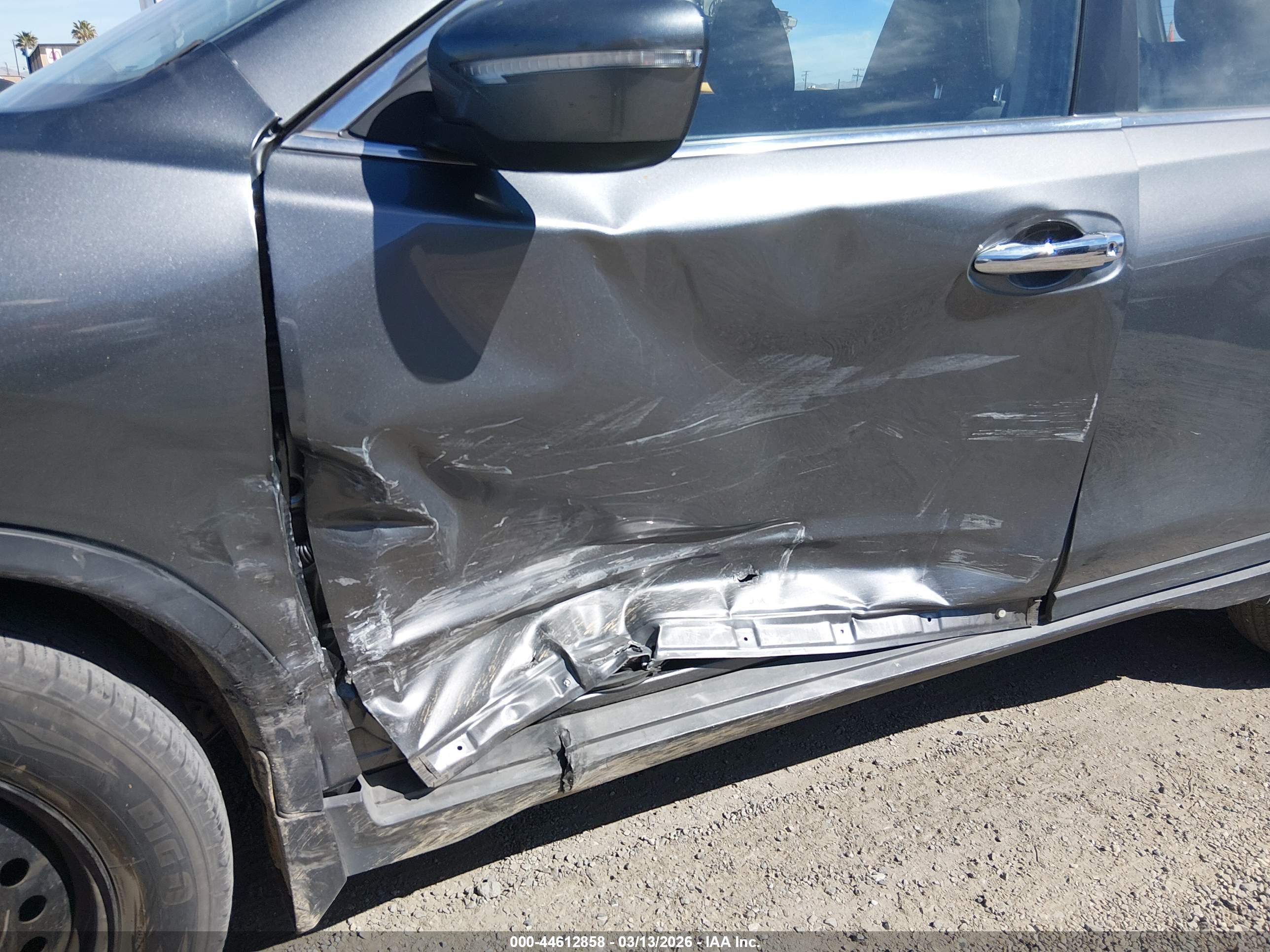 NISSAN ROGUE image 6