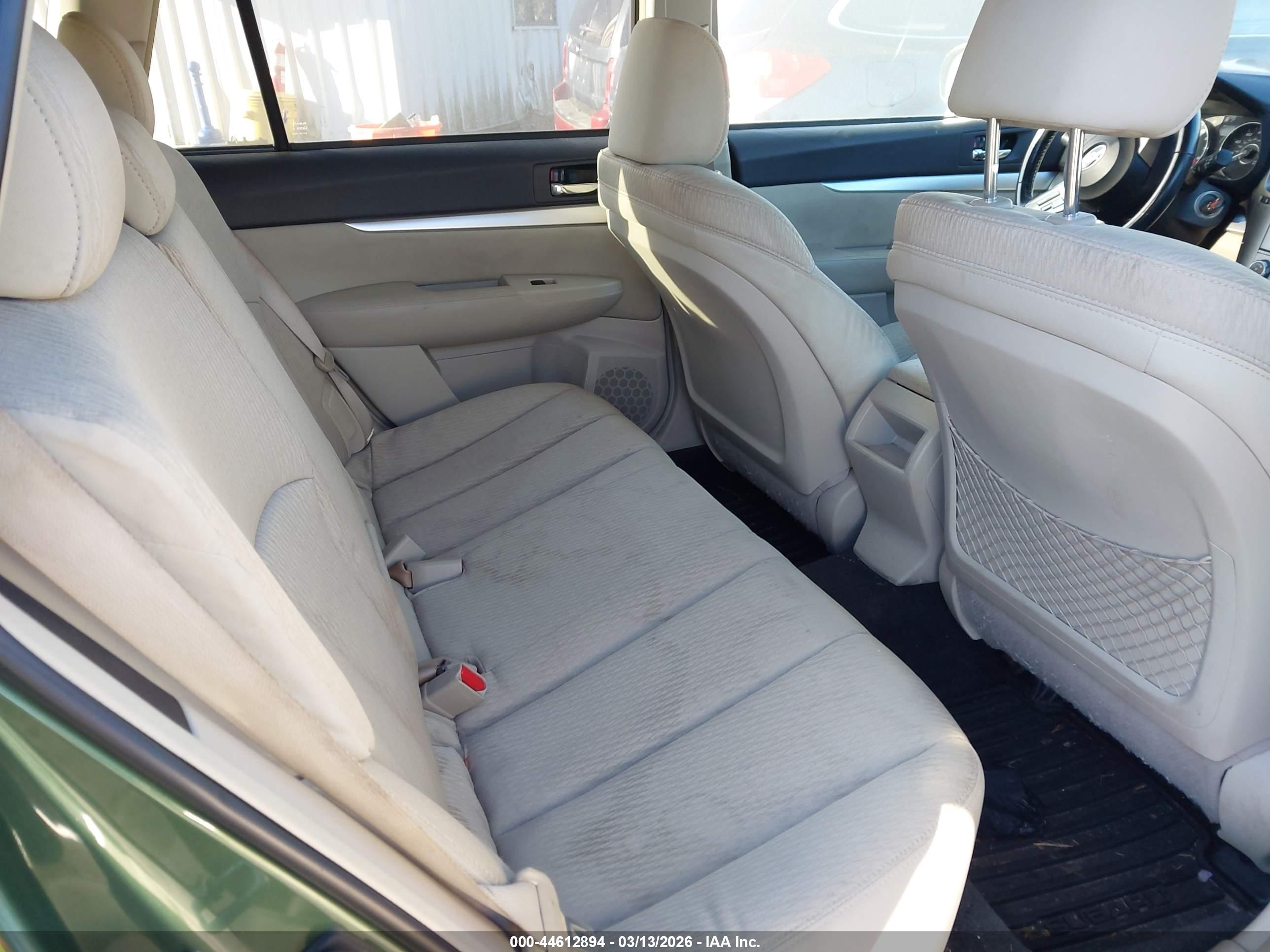 SUBARU OUTBACK image 8