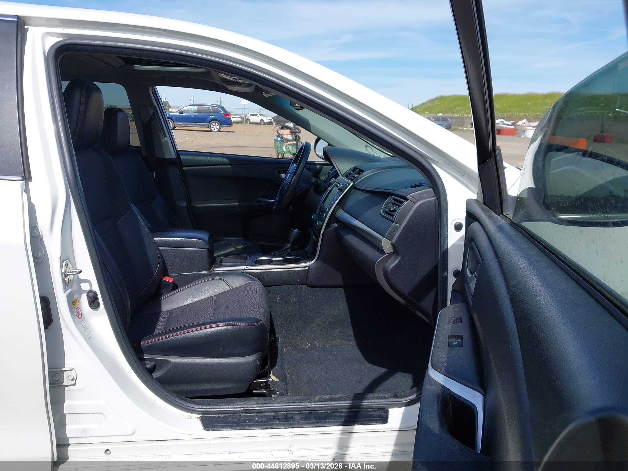TOYOTA CAMRY image 5