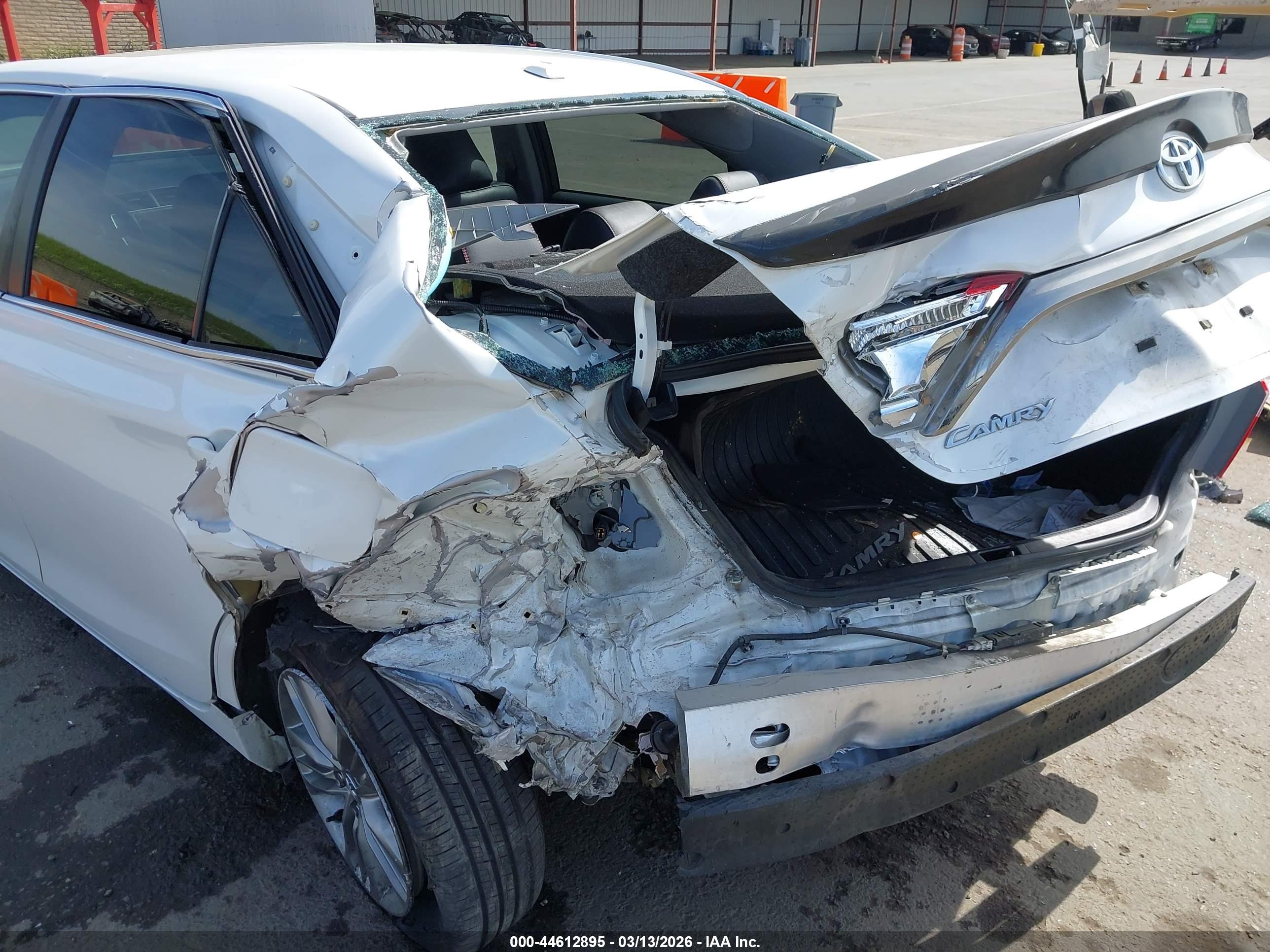 TOYOTA CAMRY image 6