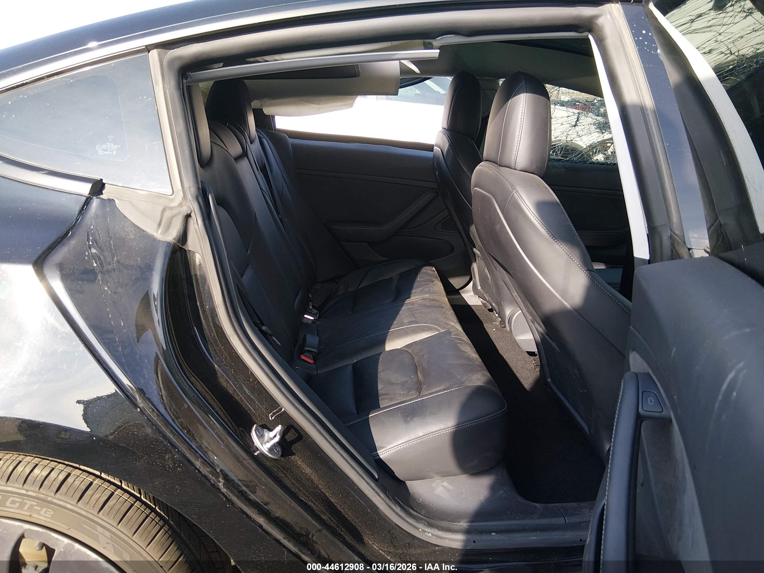 TESLA MODEL image 8