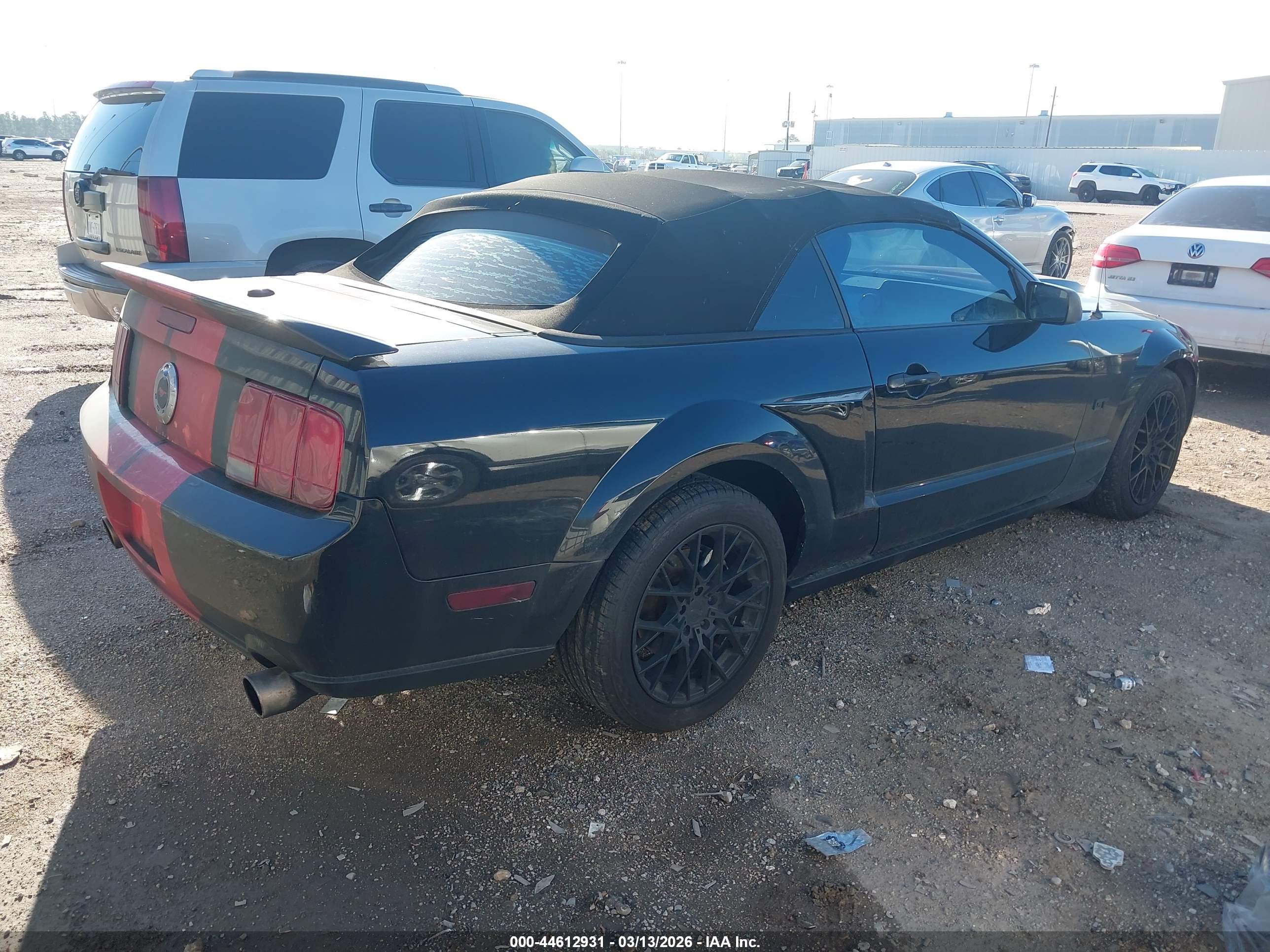 FORD MUSTANG image 4