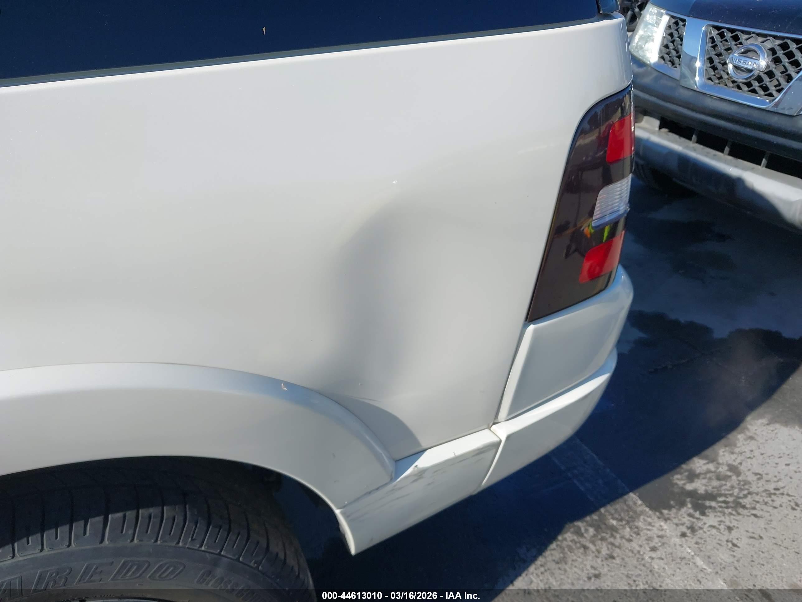 FORD EXPLORER image 6