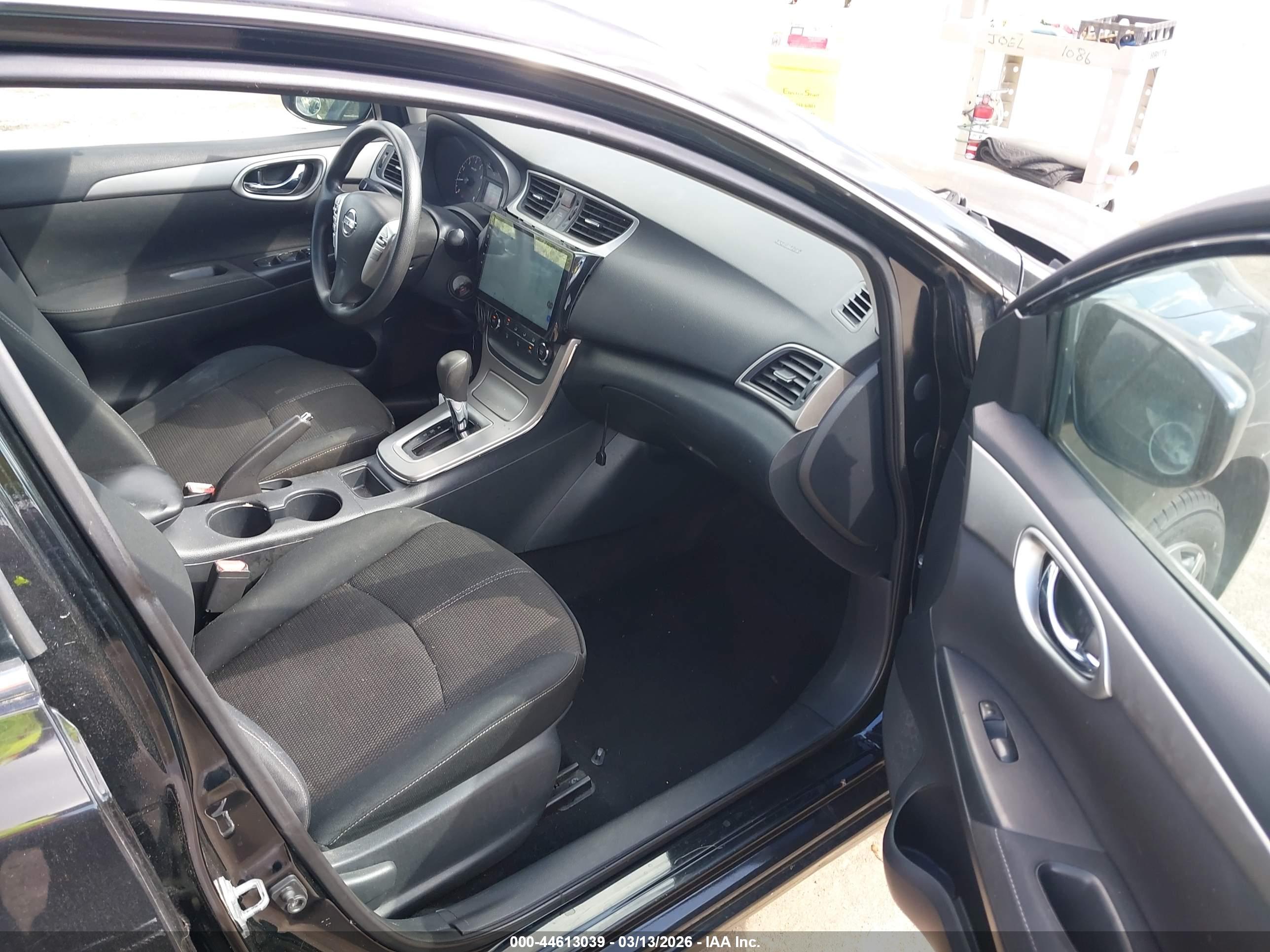 NISSAN SENTRA image 5