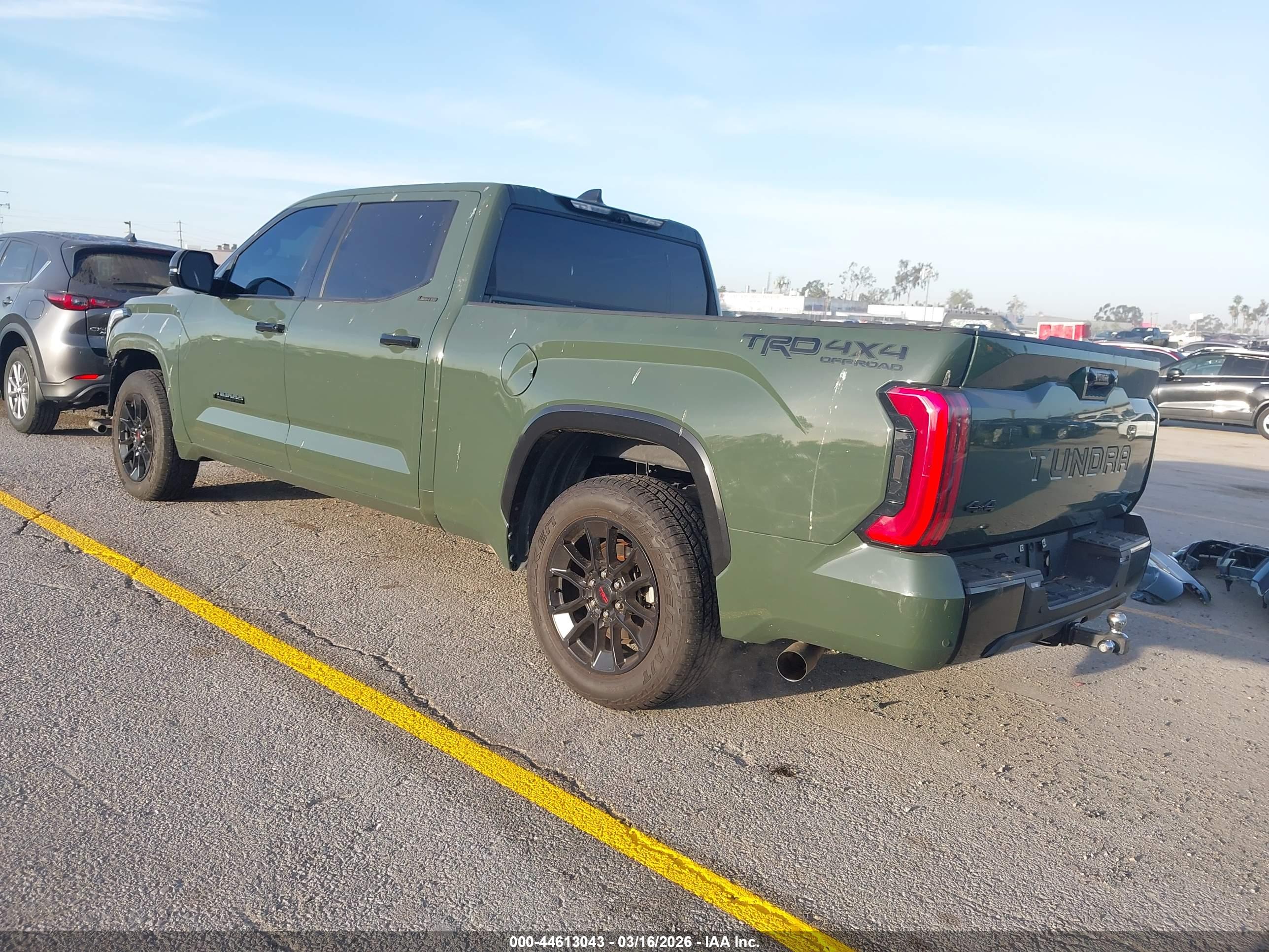 TOYOTA TUNDRA image 3