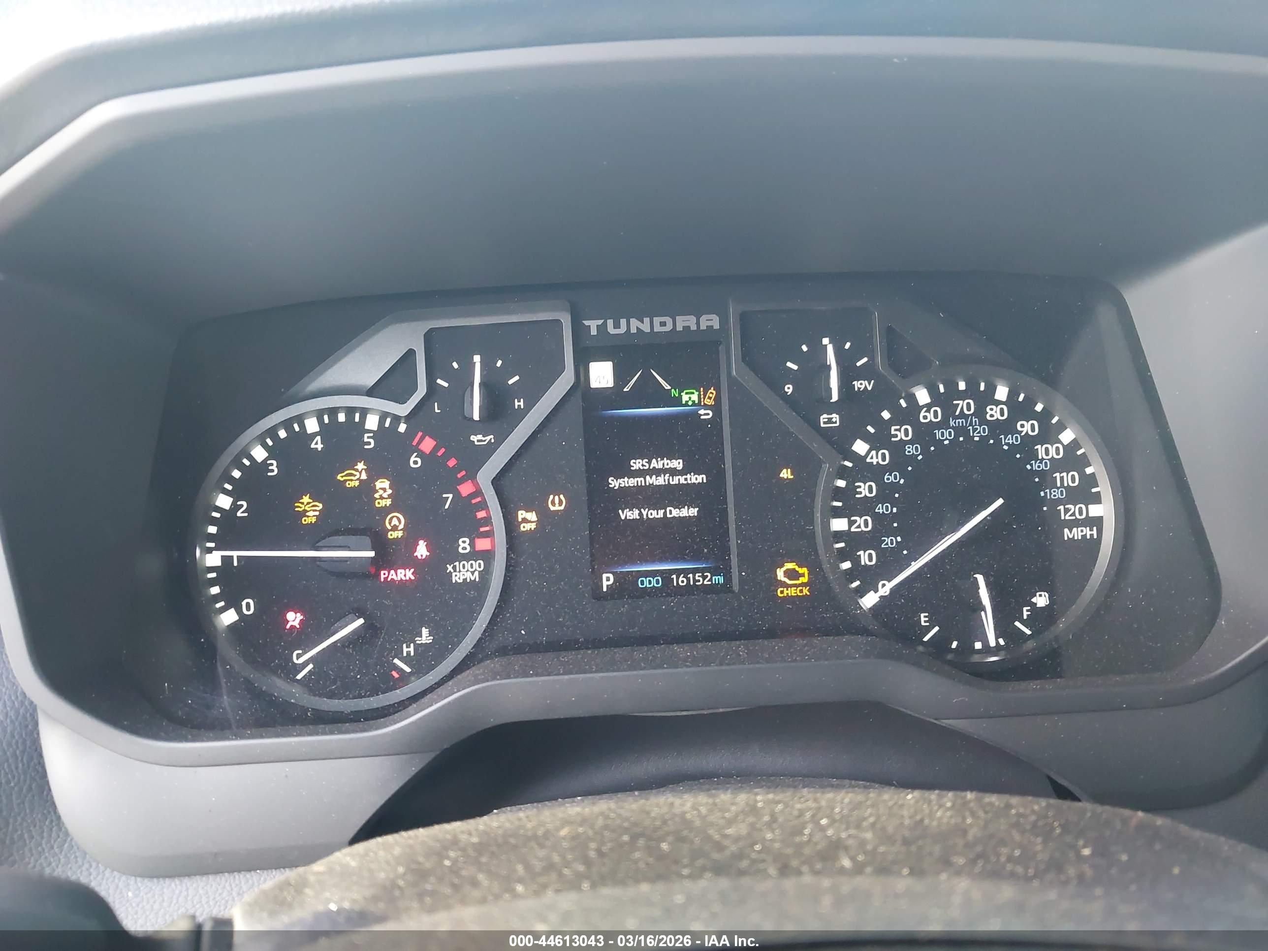 TOYOTA TUNDRA image 7