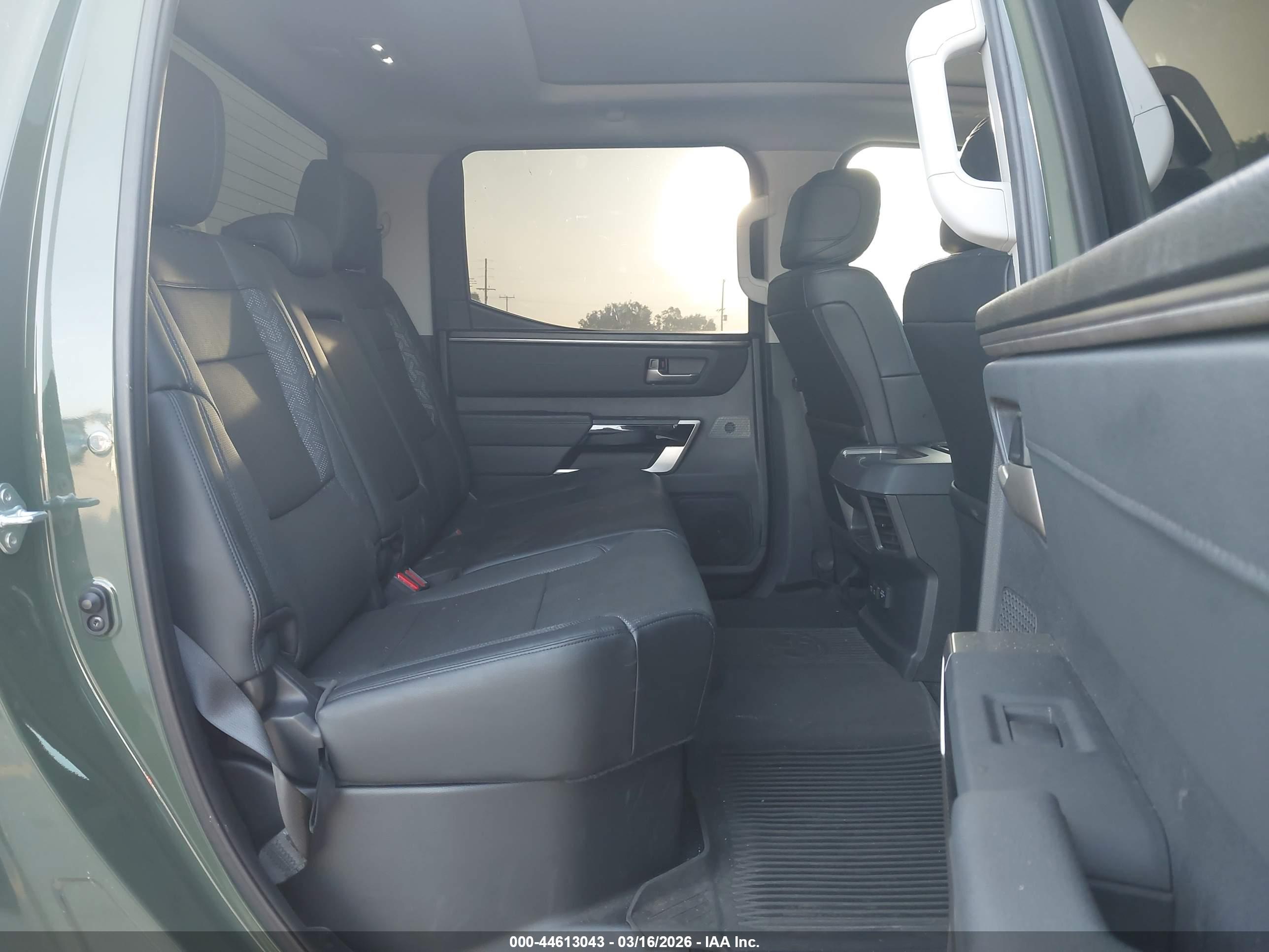TOYOTA TUNDRA image 8