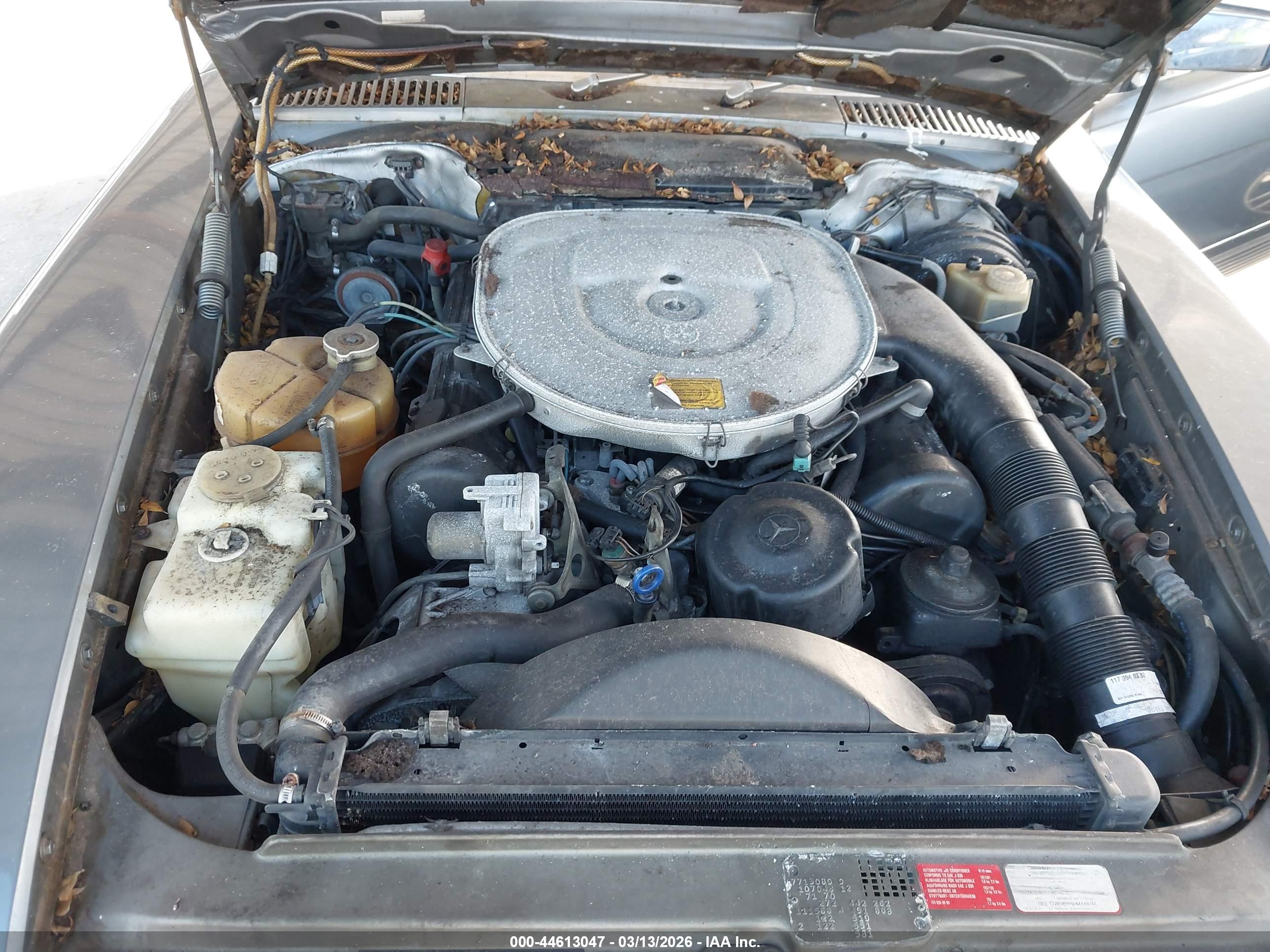 MERCEDES-BENZ 560 image 10
