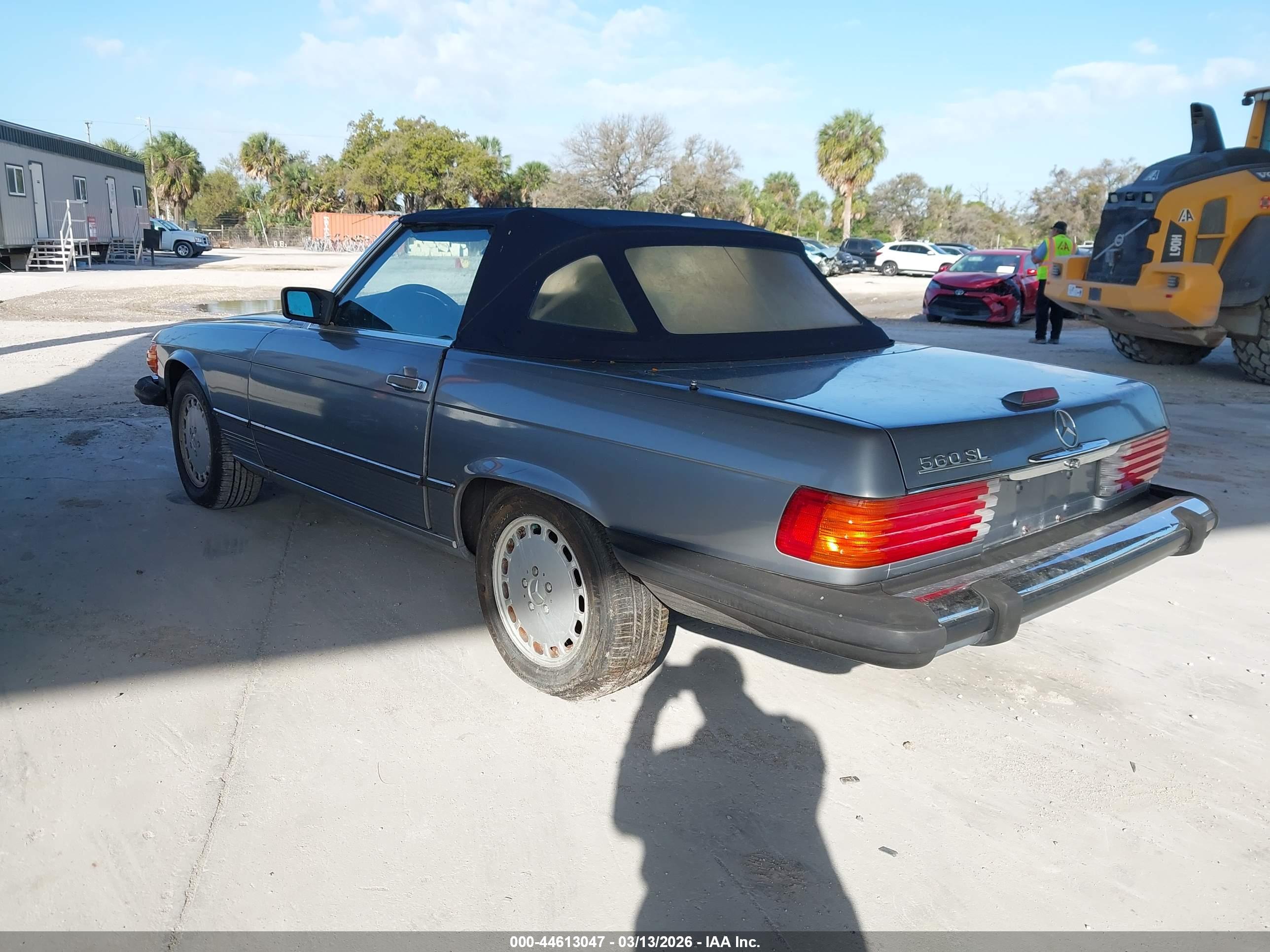 MERCEDES-BENZ 560 image 3