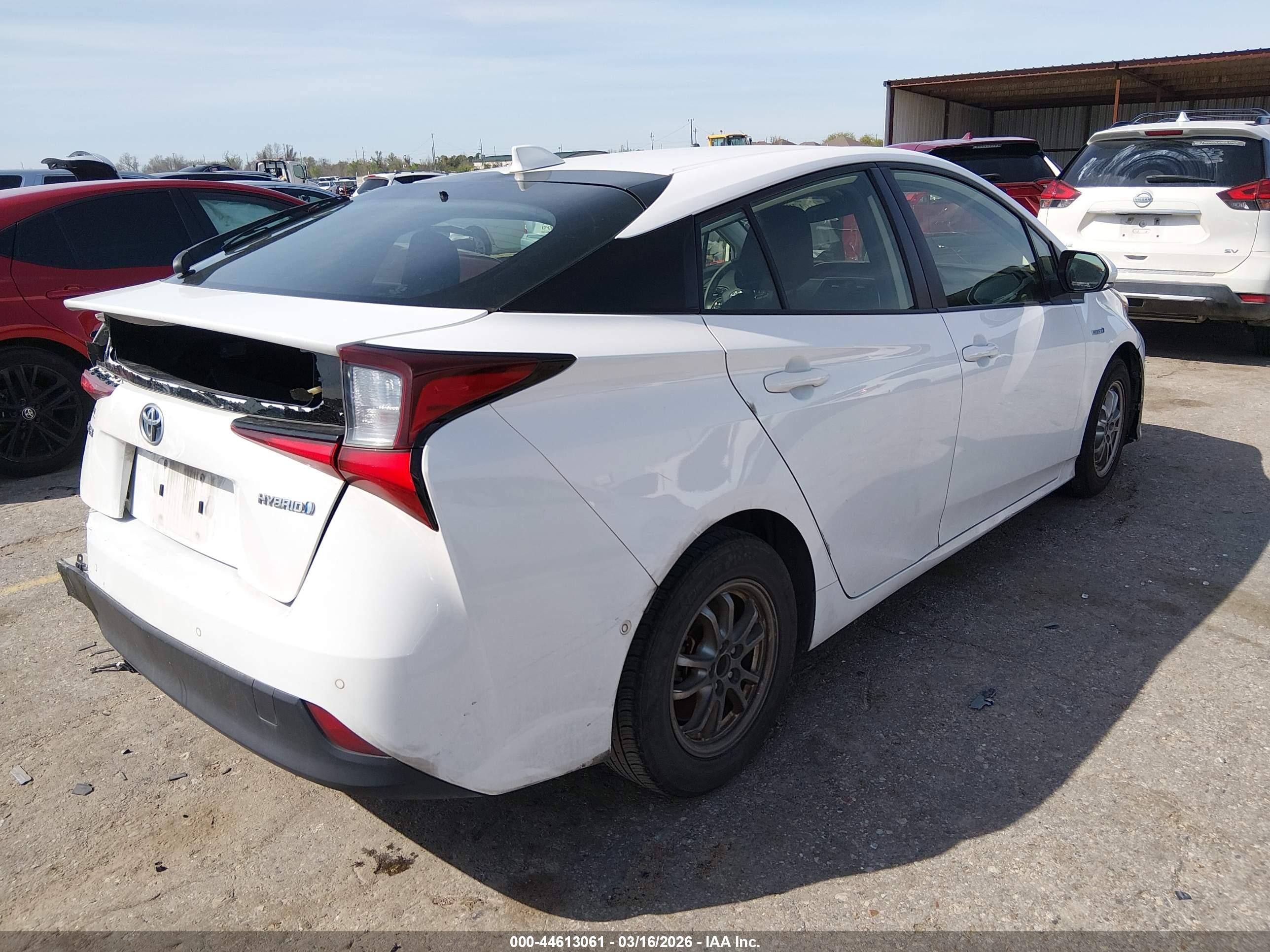 TOYOTA PRIUS image 4