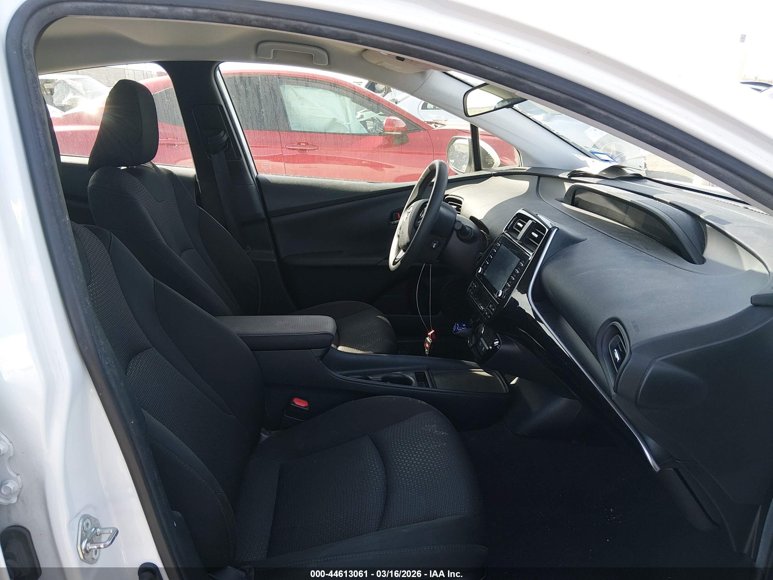TOYOTA PRIUS image 5