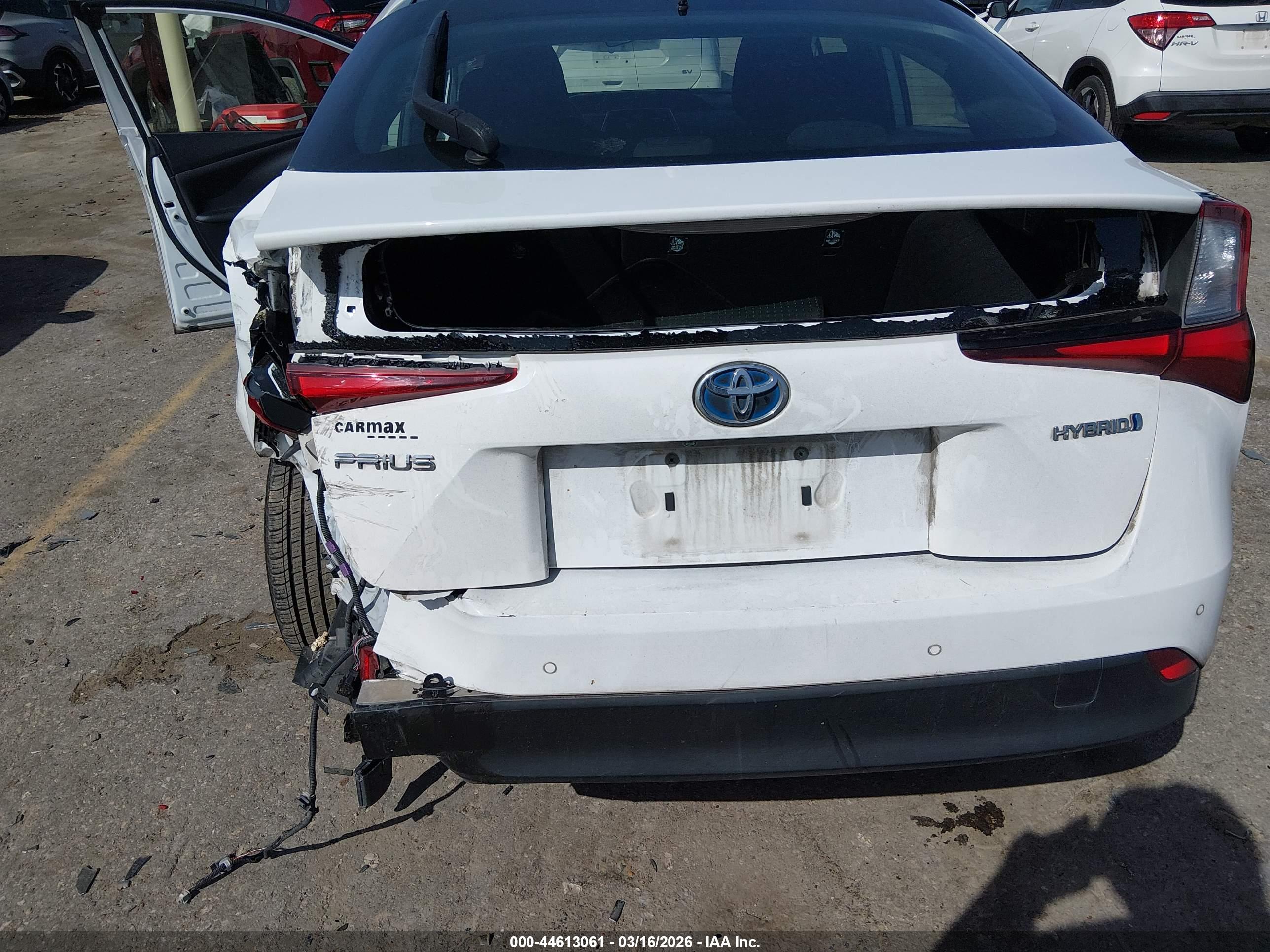 TOYOTA PRIUS image 6