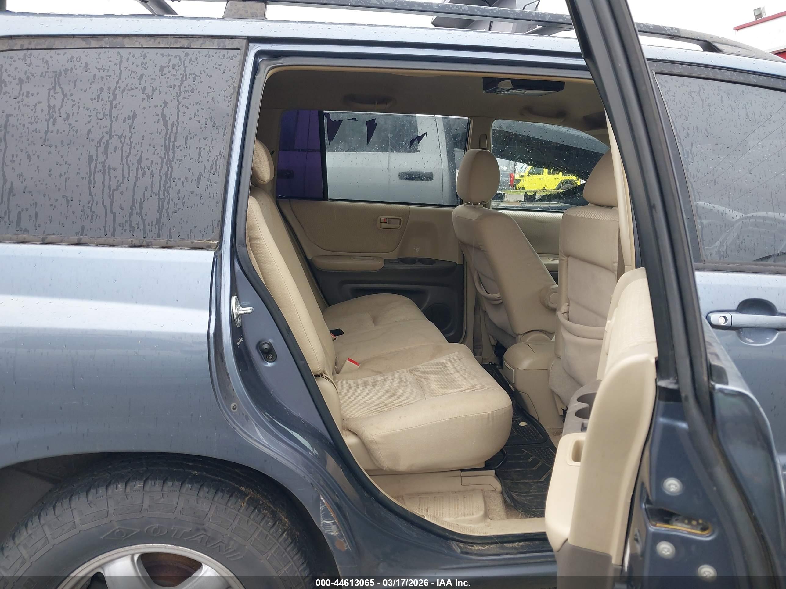 TOYOTA HIGHLANDER image 8