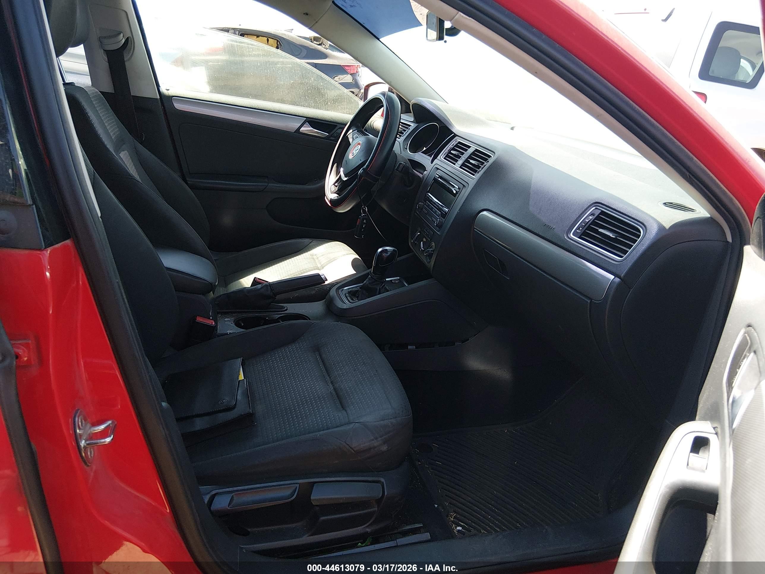 VOLKSWAGEN JETTA image 5
