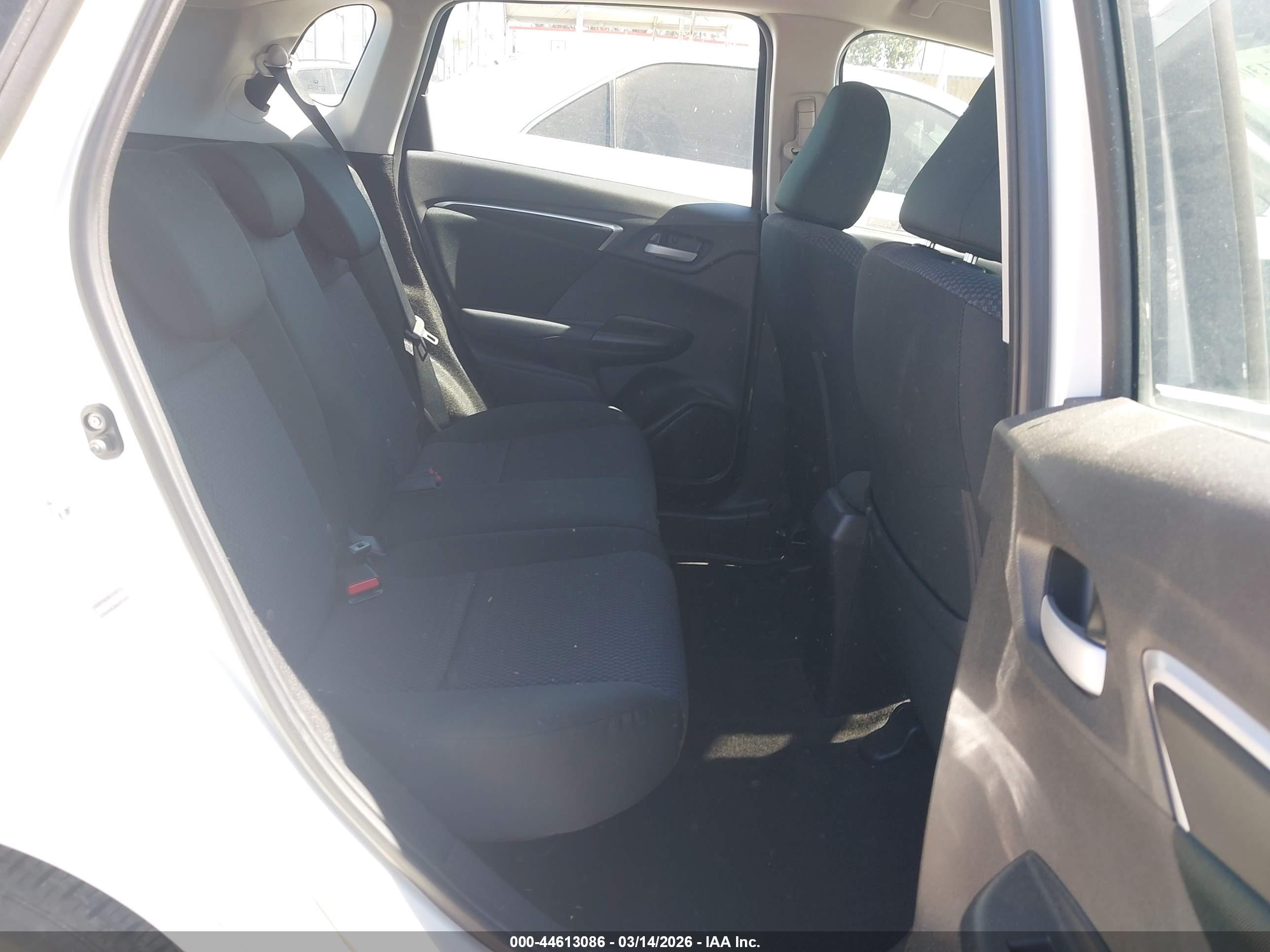 HONDA FIT image 8