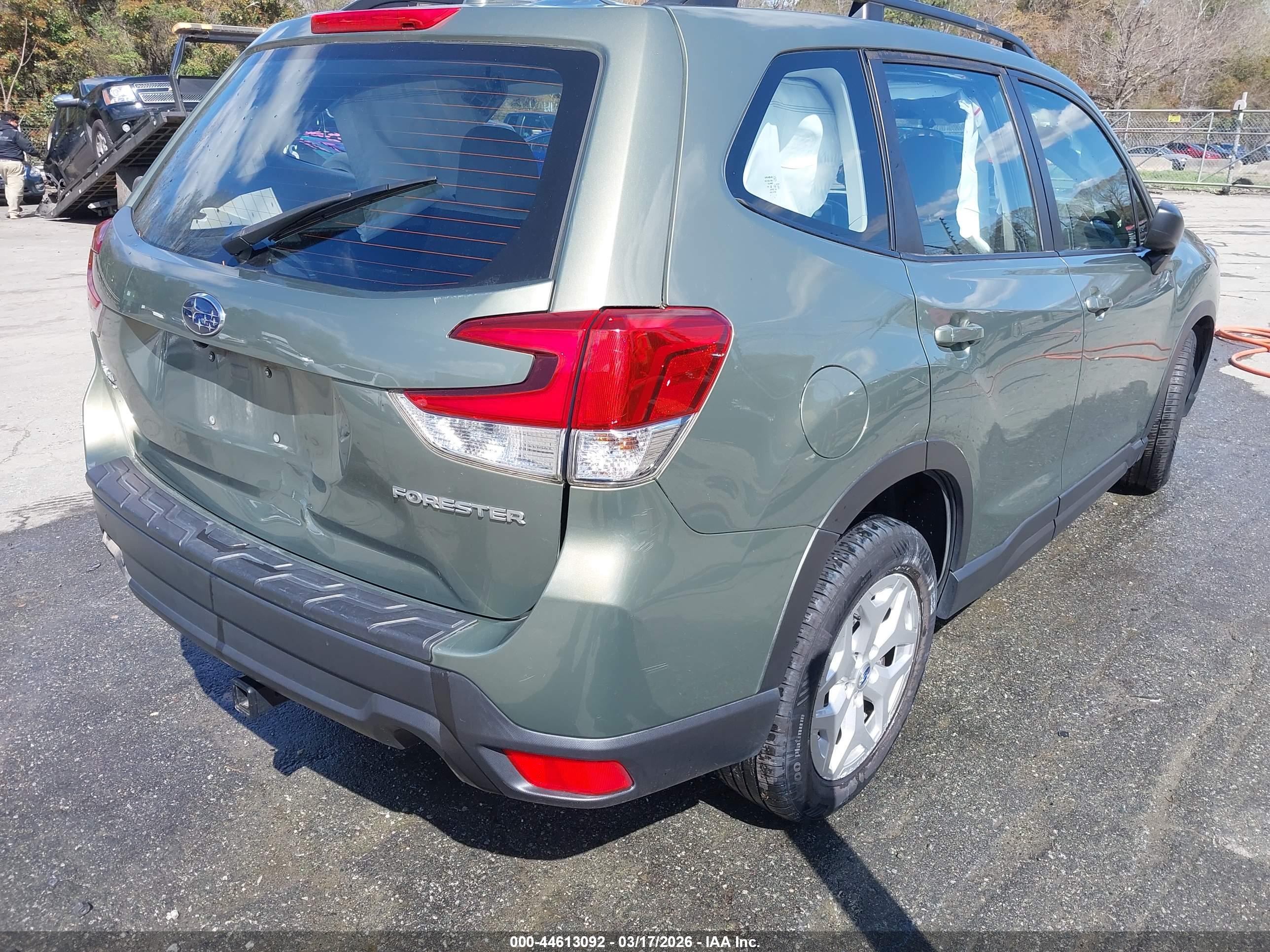 SUBARU FORESTER image 4