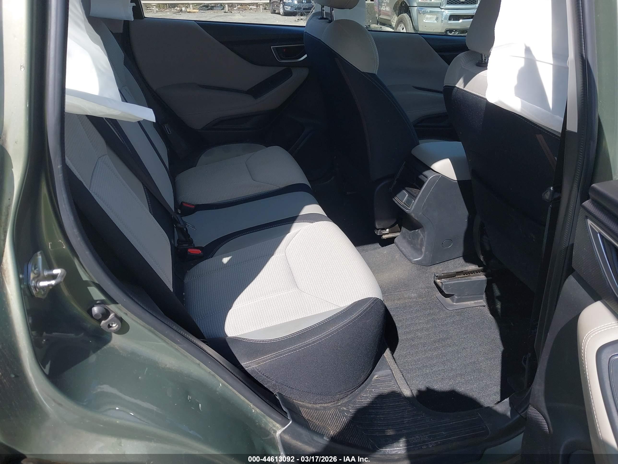 SUBARU FORESTER image 8