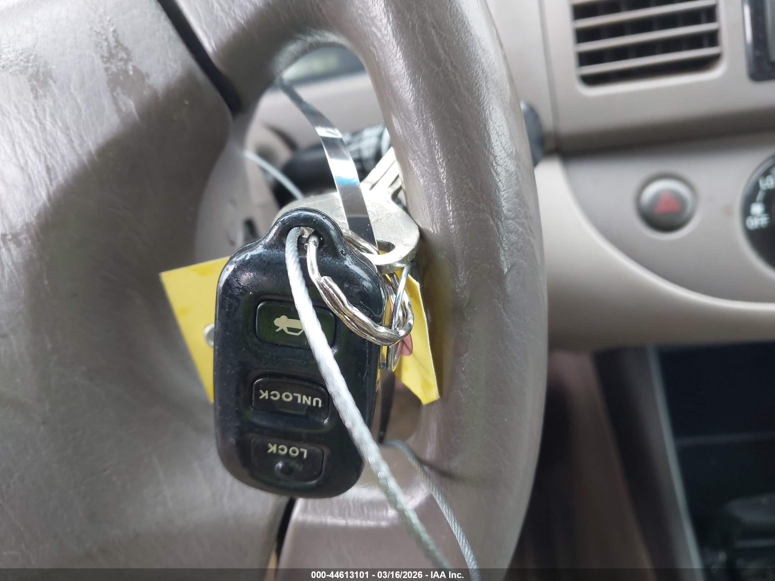 TOYOTA CAMRY image 11
