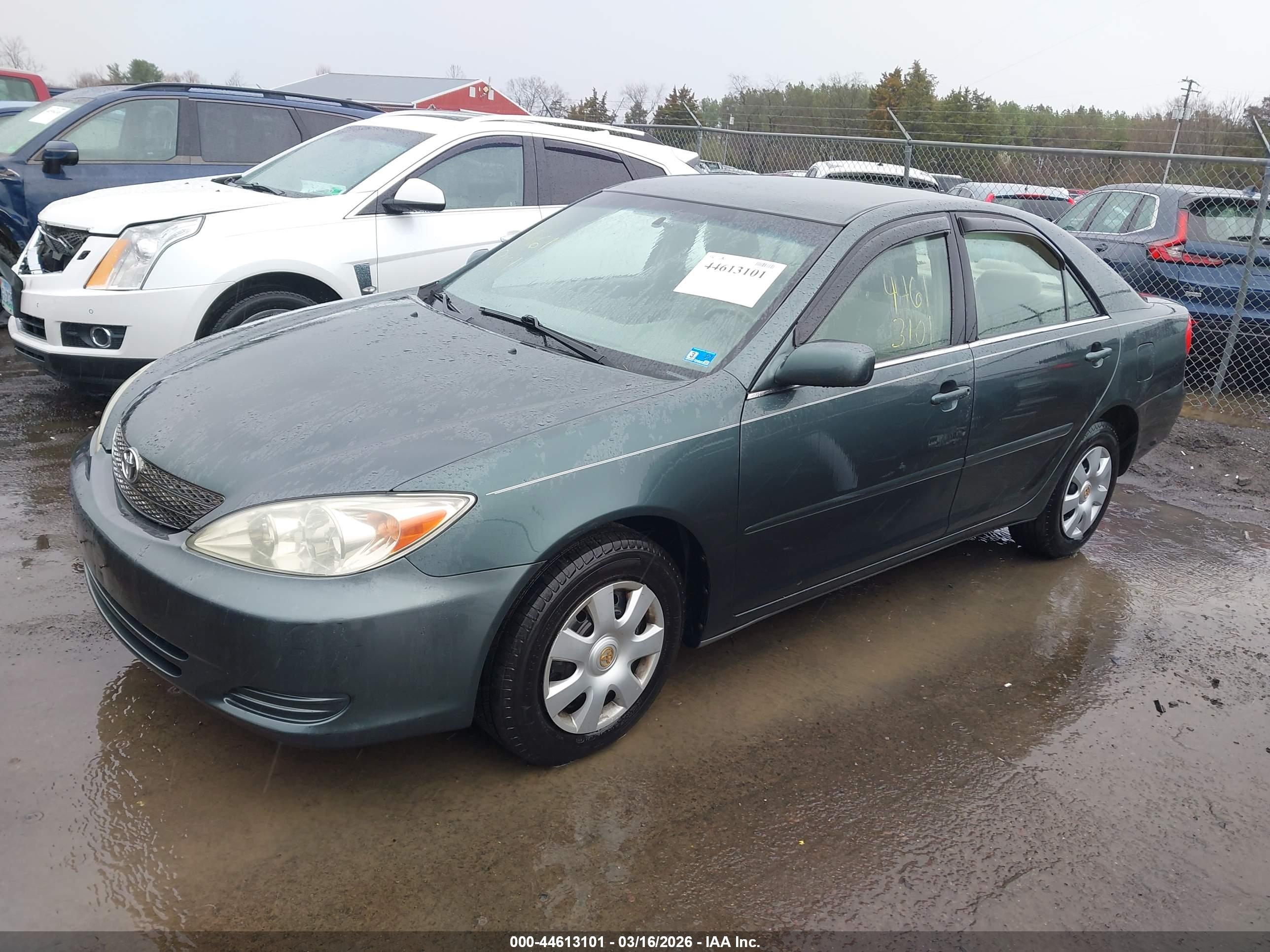 TOYOTA CAMRY image 2