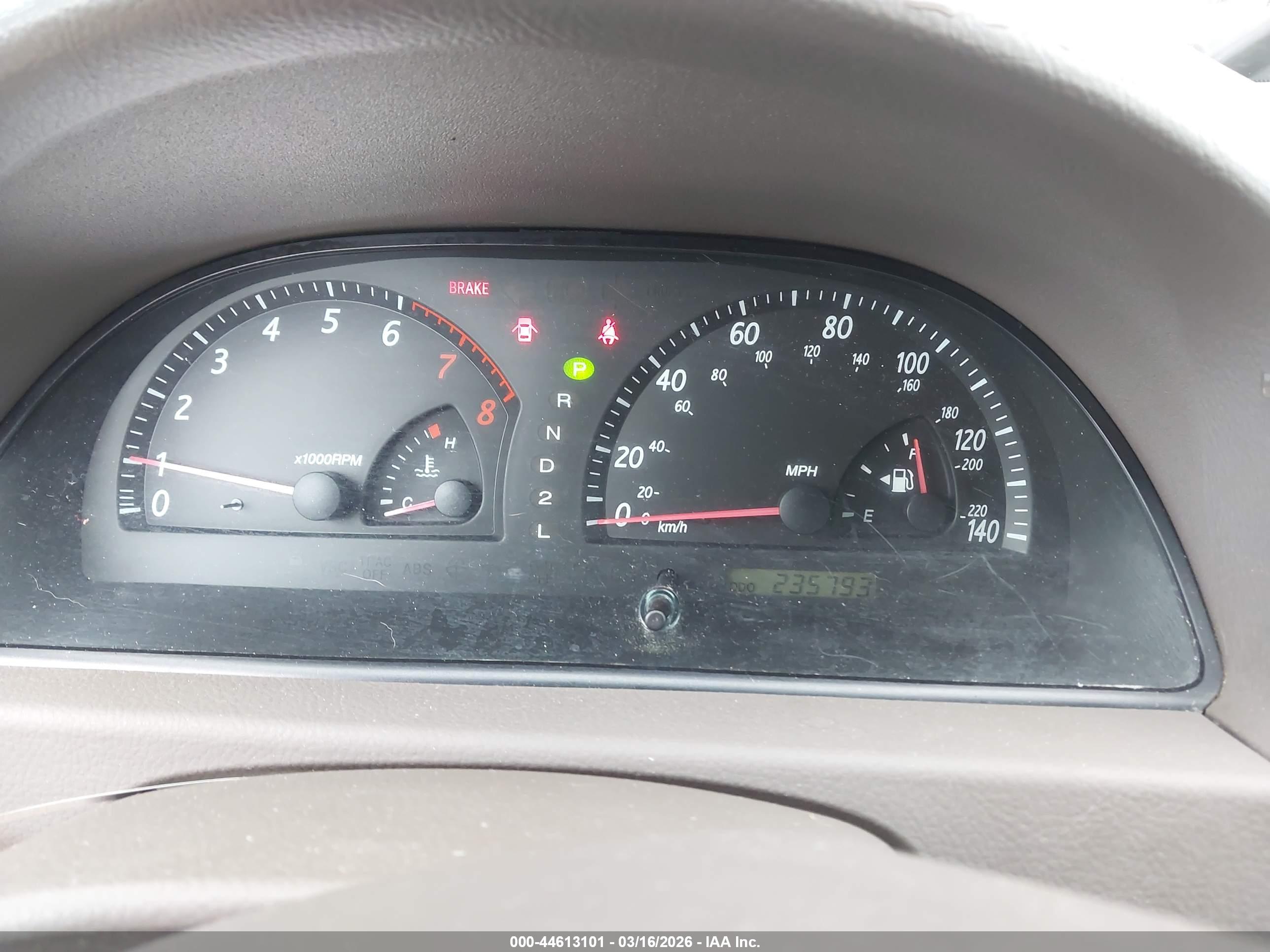 TOYOTA CAMRY image 7