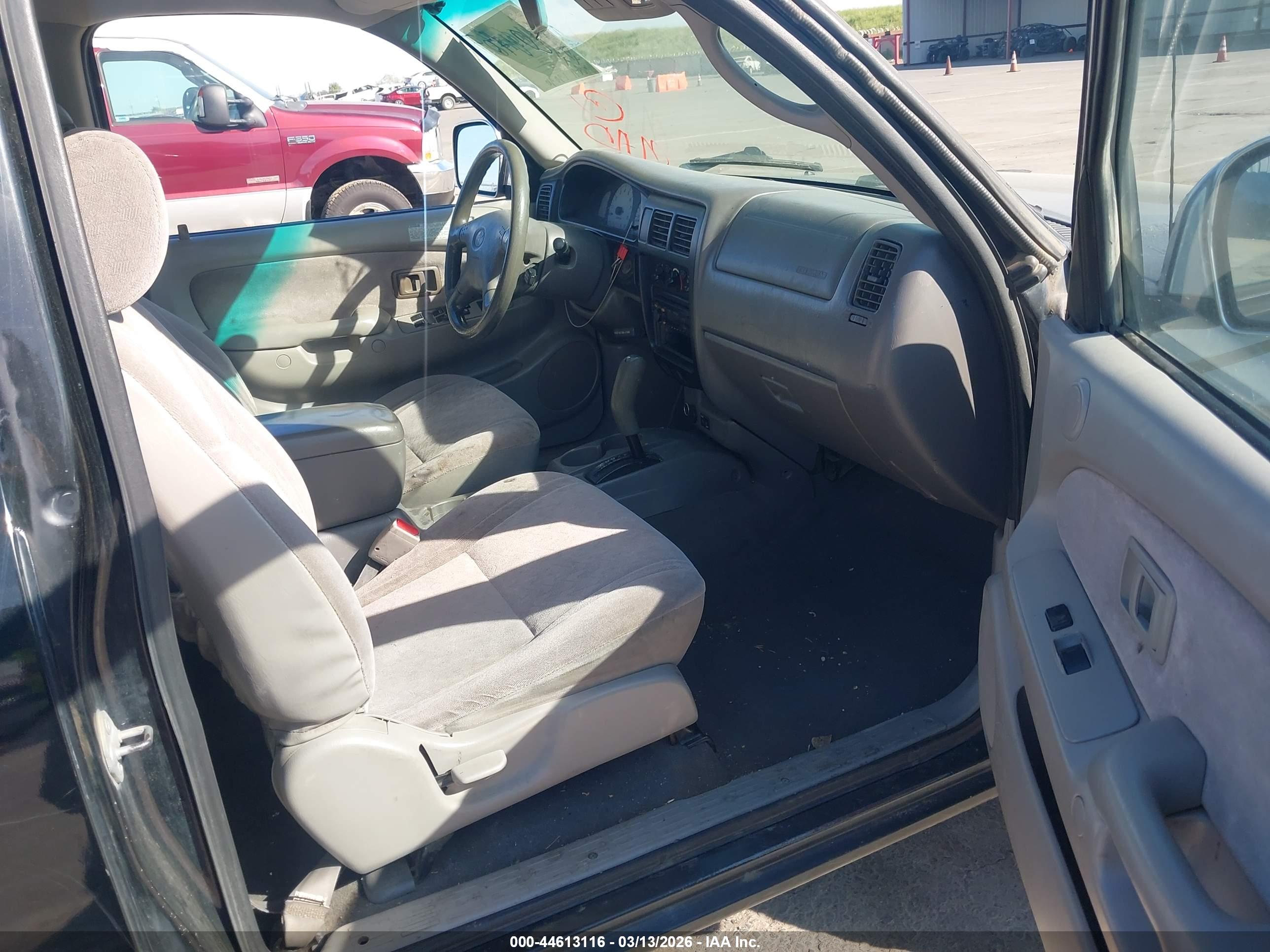 TOYOTA TACOMA image 5