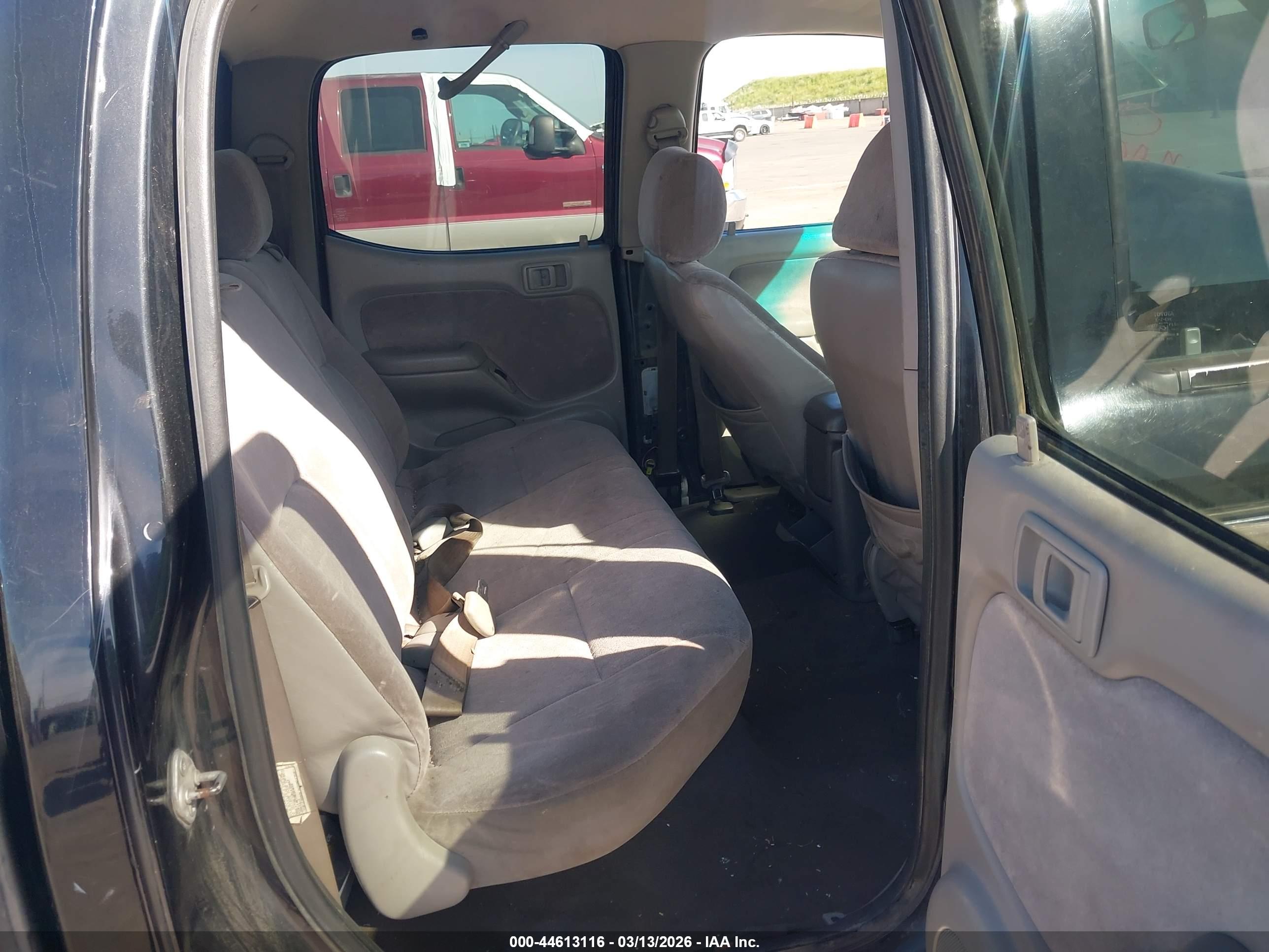 TOYOTA TACOMA image 8