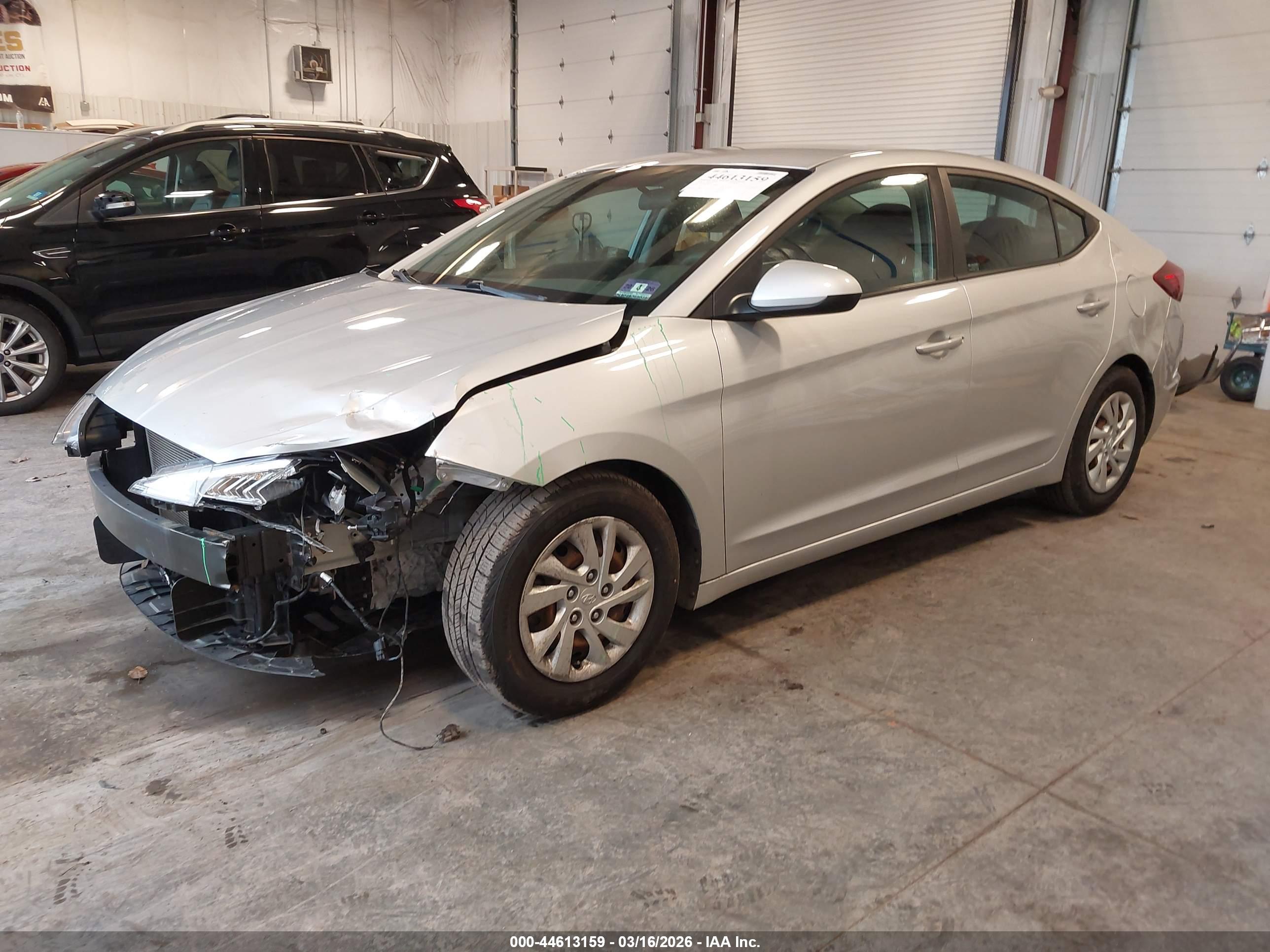 HYUNDAI ELANTRA image 2
