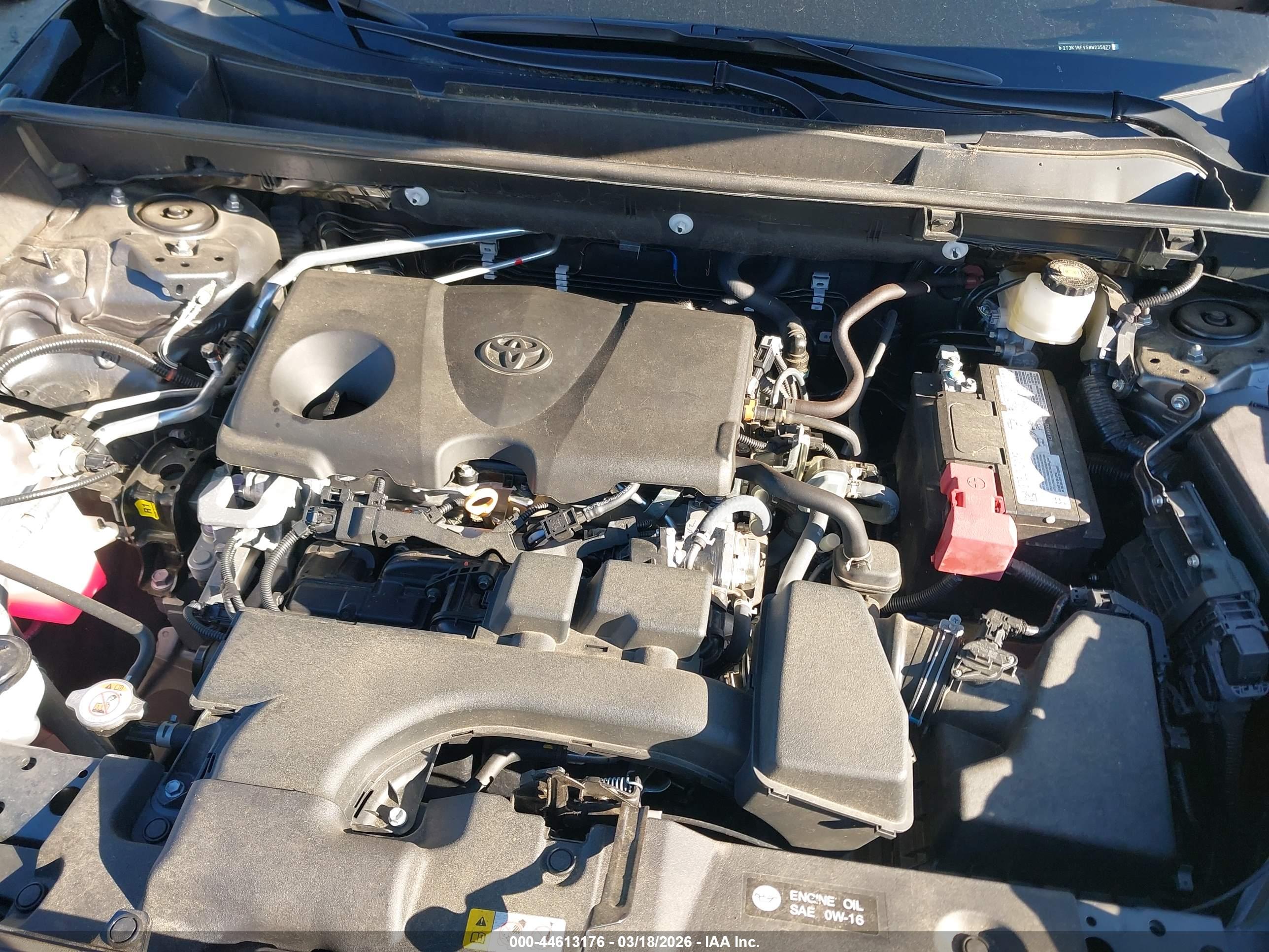 TOYOTA RAV4 image 10