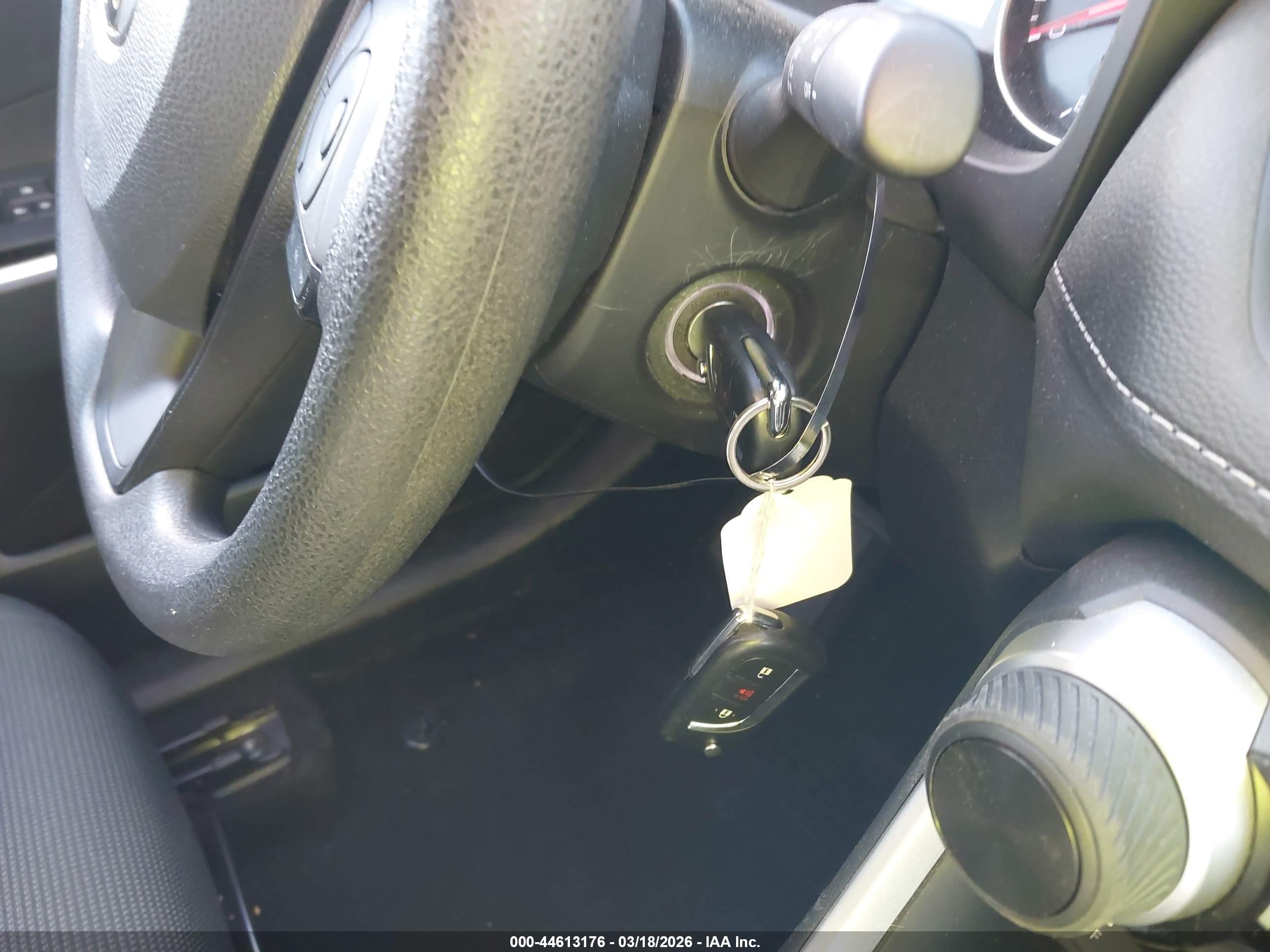 TOYOTA RAV4 image 11