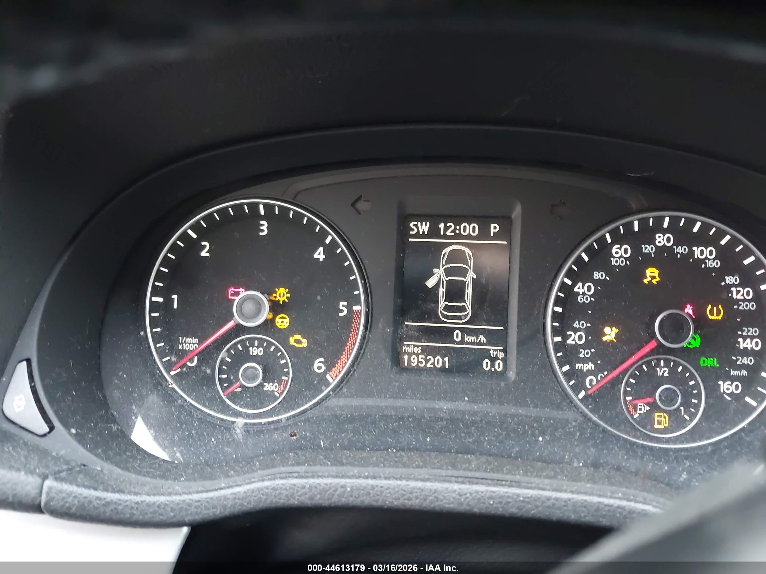 VOLKSWAGEN PASSAT image 7