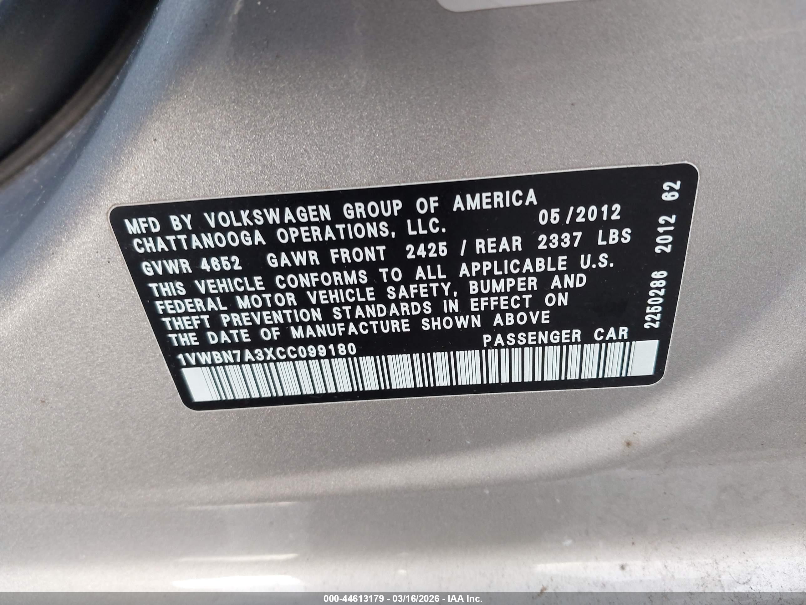 VOLKSWAGEN PASSAT image 9
