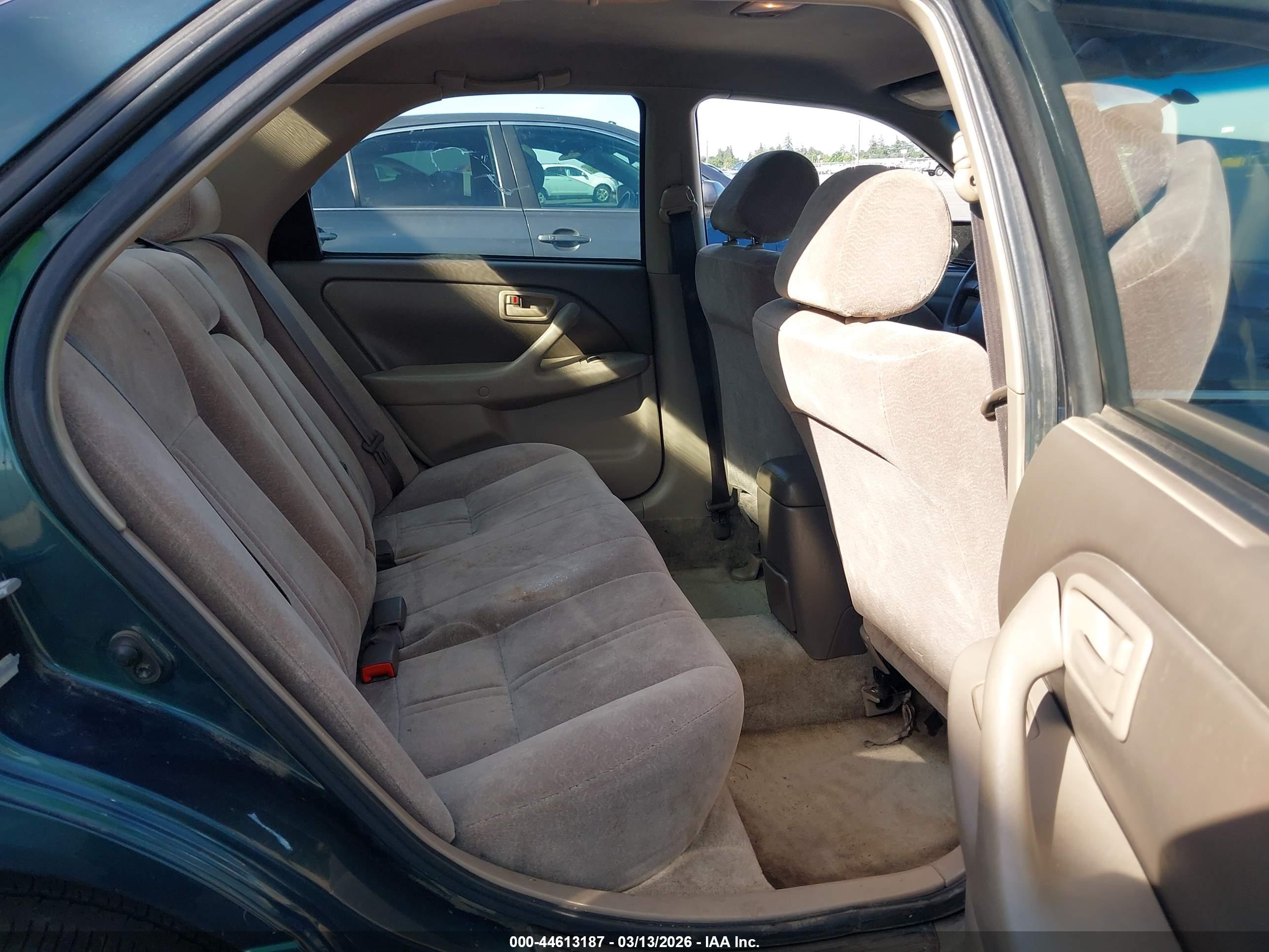 TOYOTA CAMRY image 8