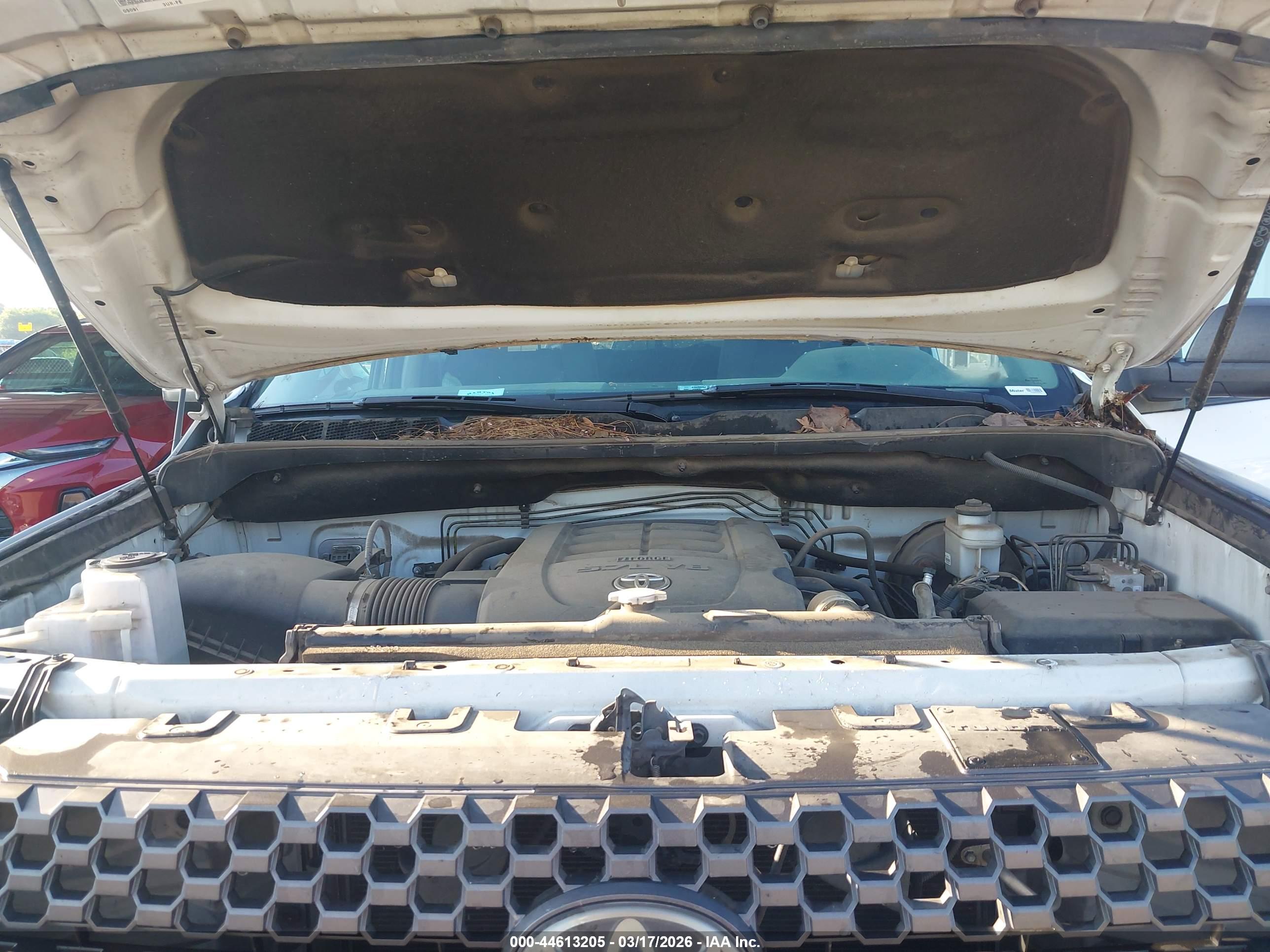 TOYOTA TUNDRA image 10