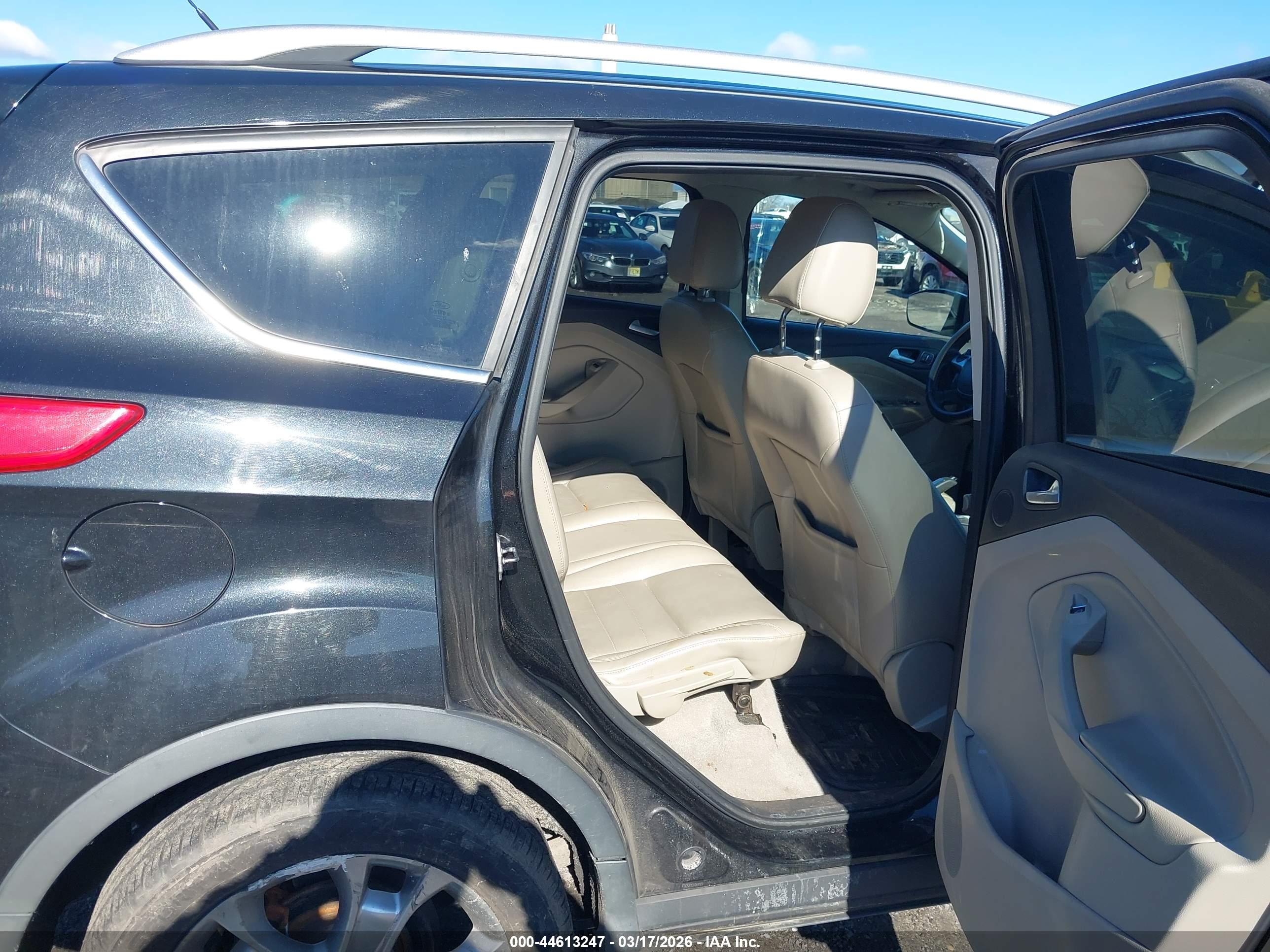 FORD ESCAPE image 8