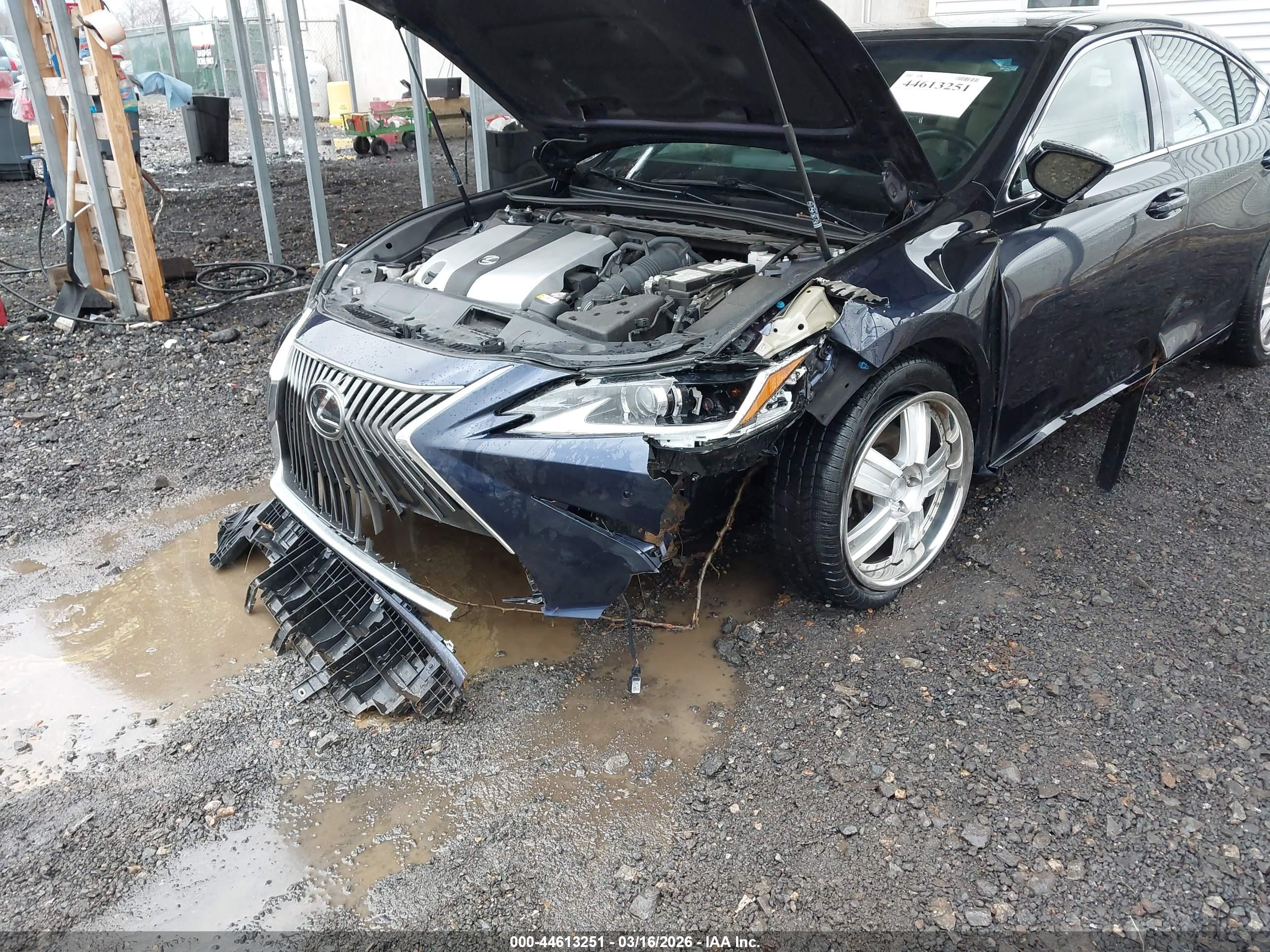 LEXUS ES image 6
