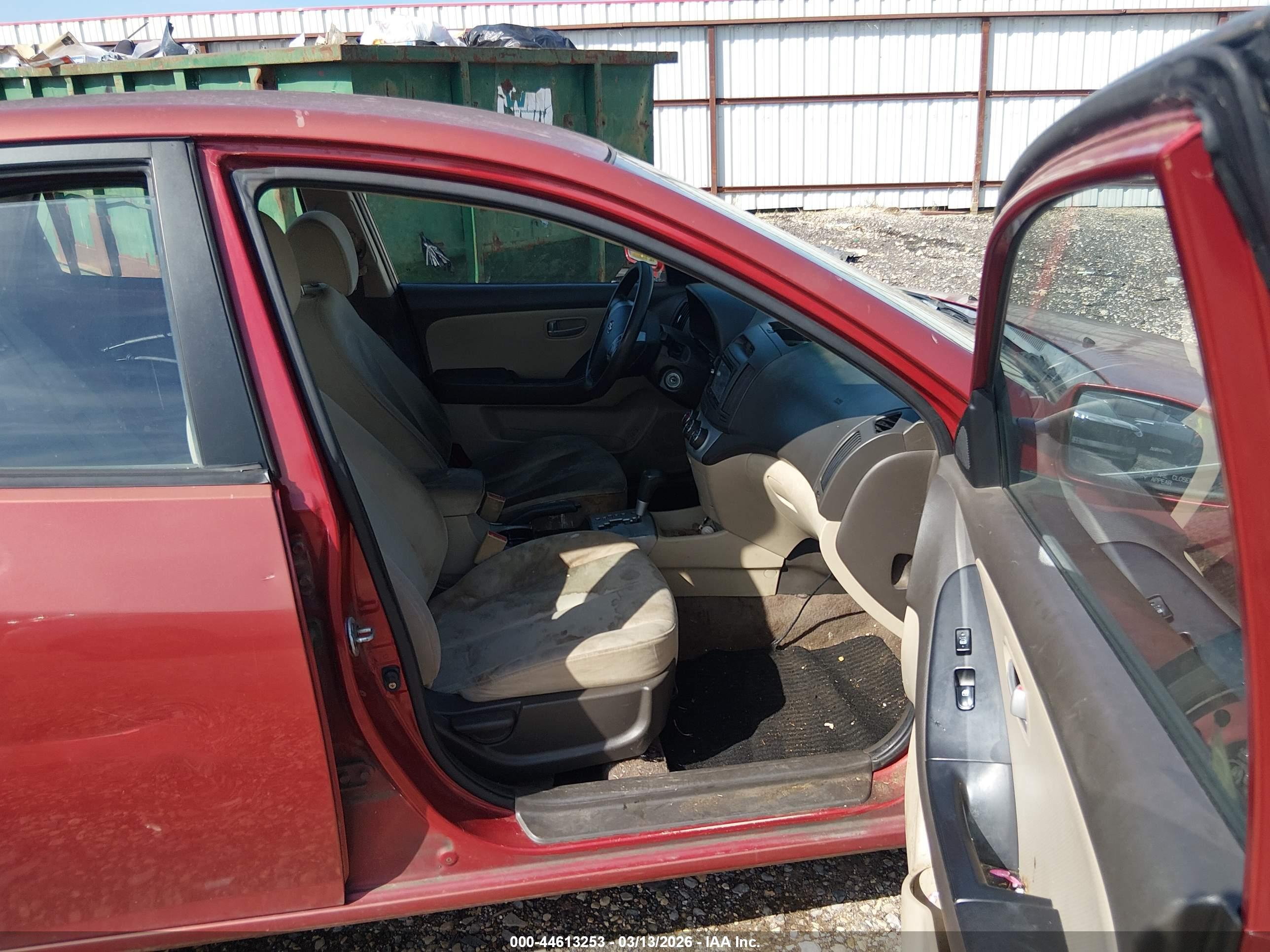 HYUNDAI ELANTRA image 5