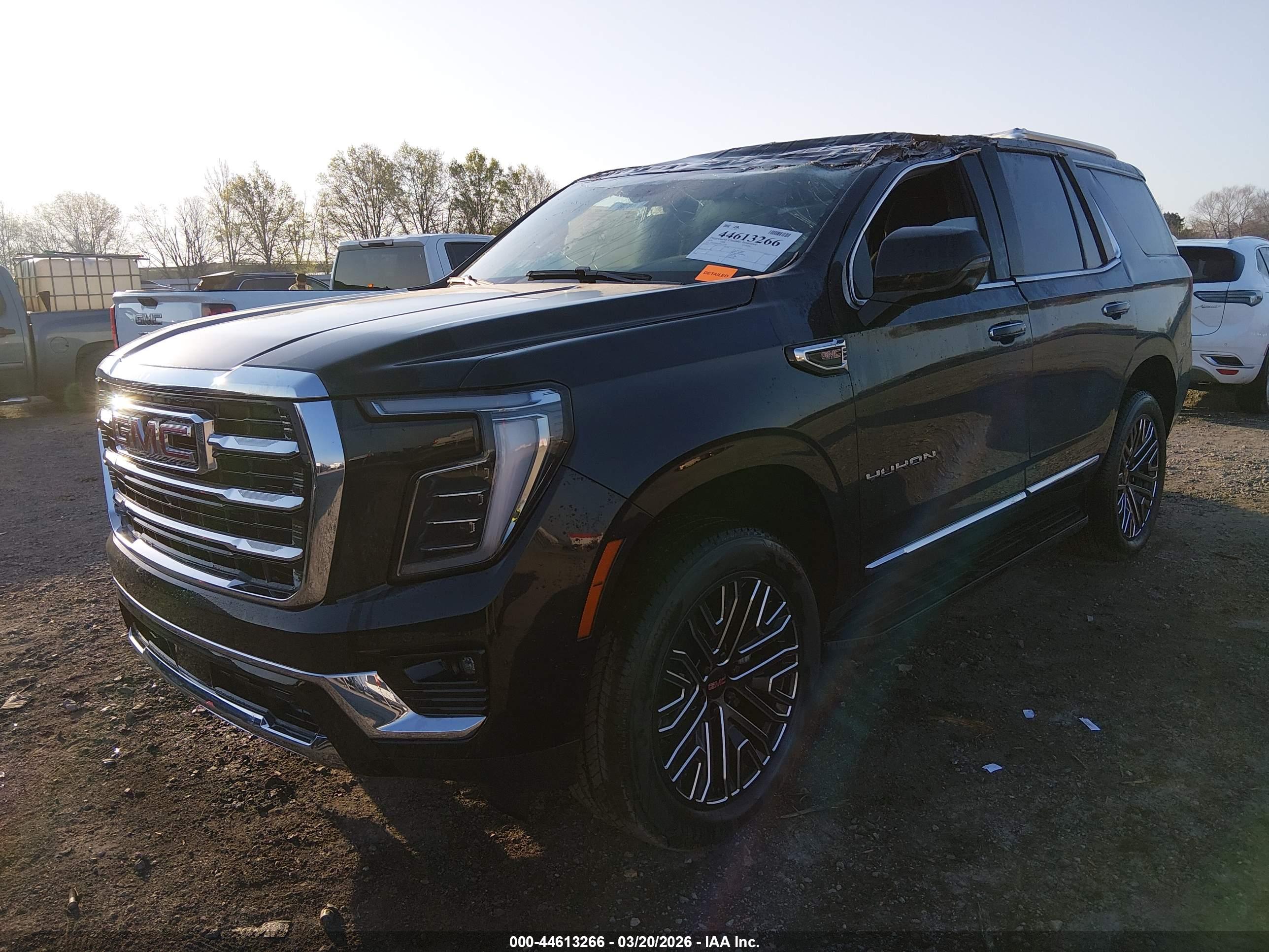 GMC YUKON image 2