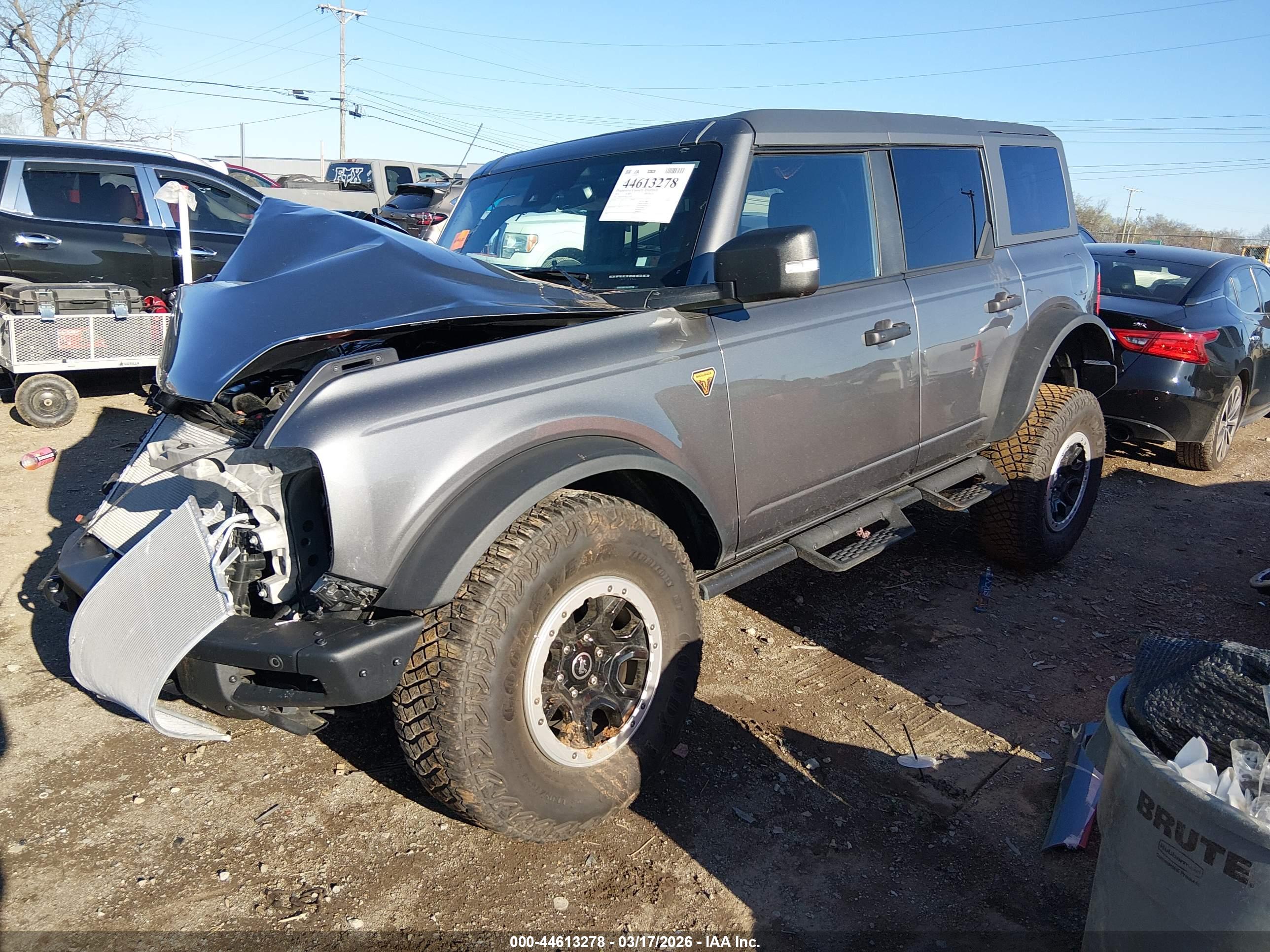 FORD BRONCO image 2