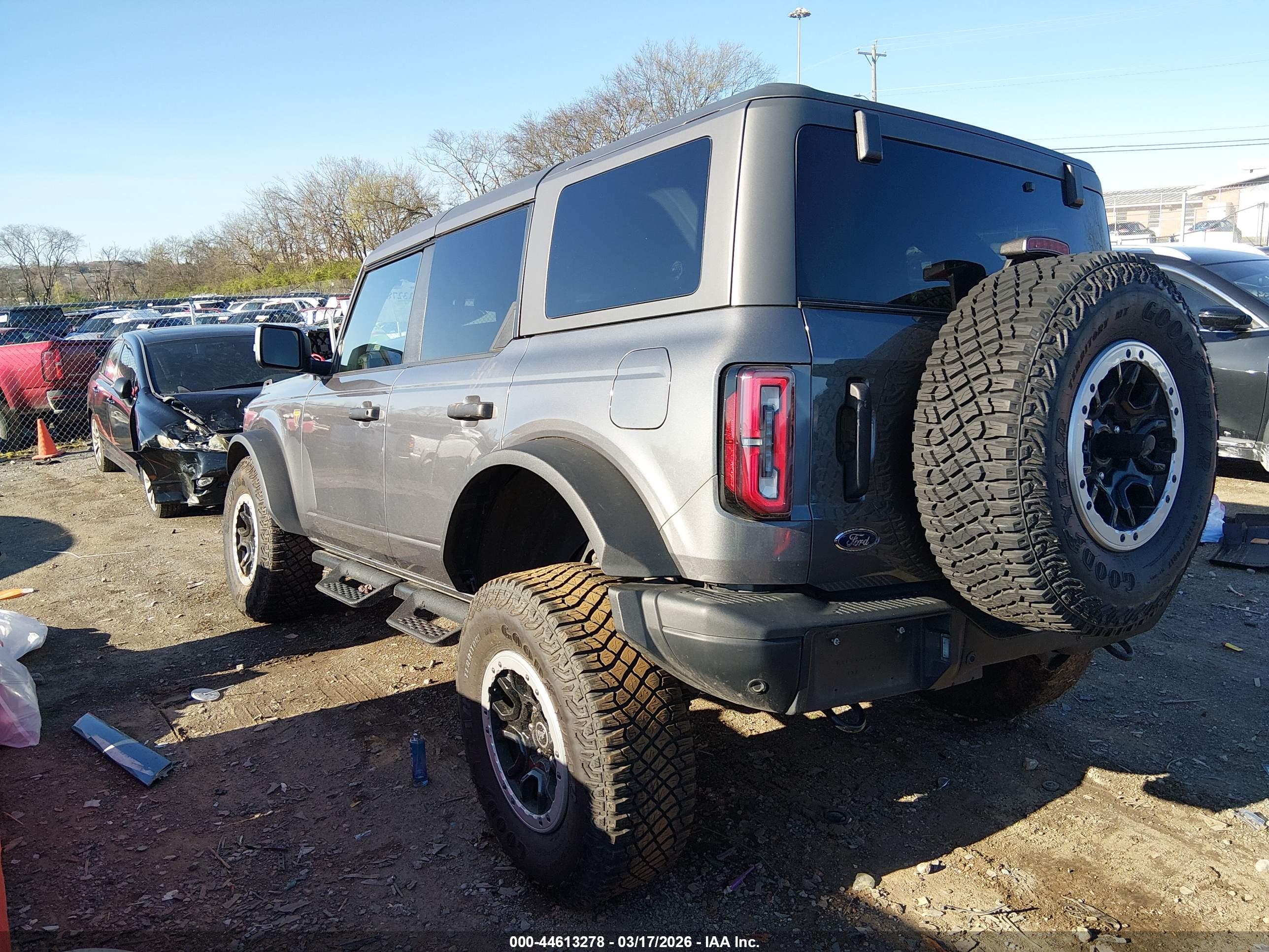 FORD BRONCO image 3