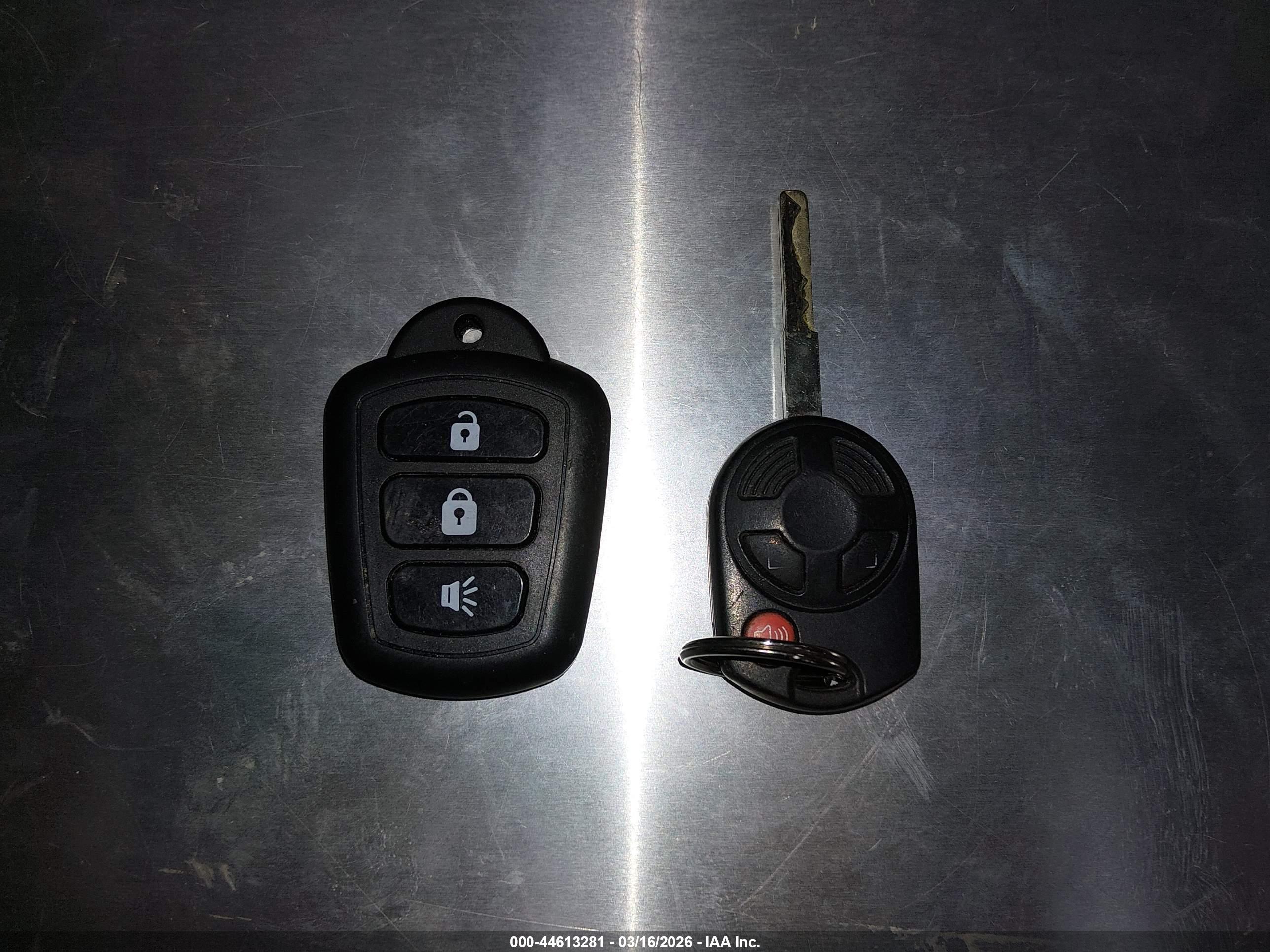 FORD ESCAPE image 11