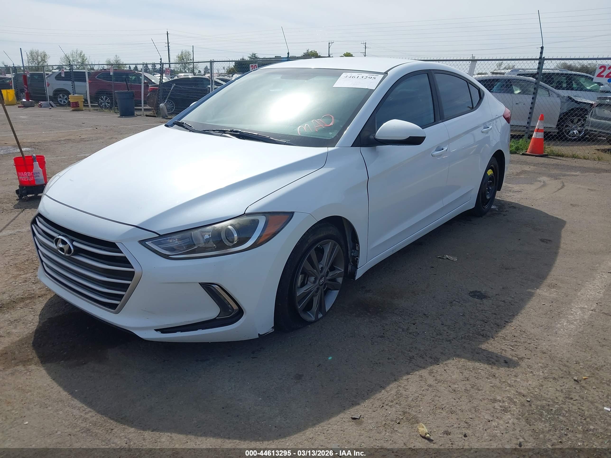 HYUNDAI ELANTRA image 2