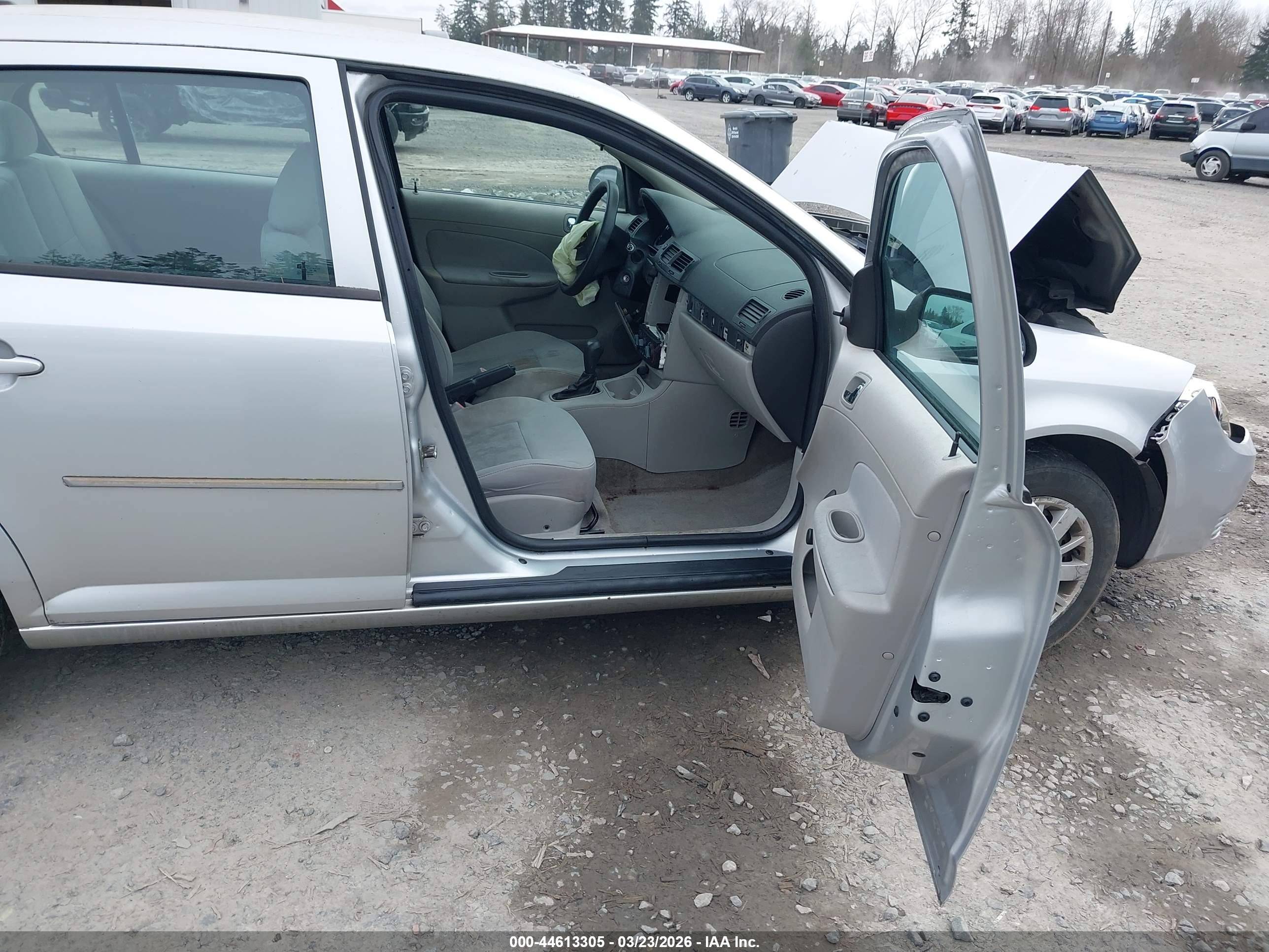 CHEVROLET COBALT image 5