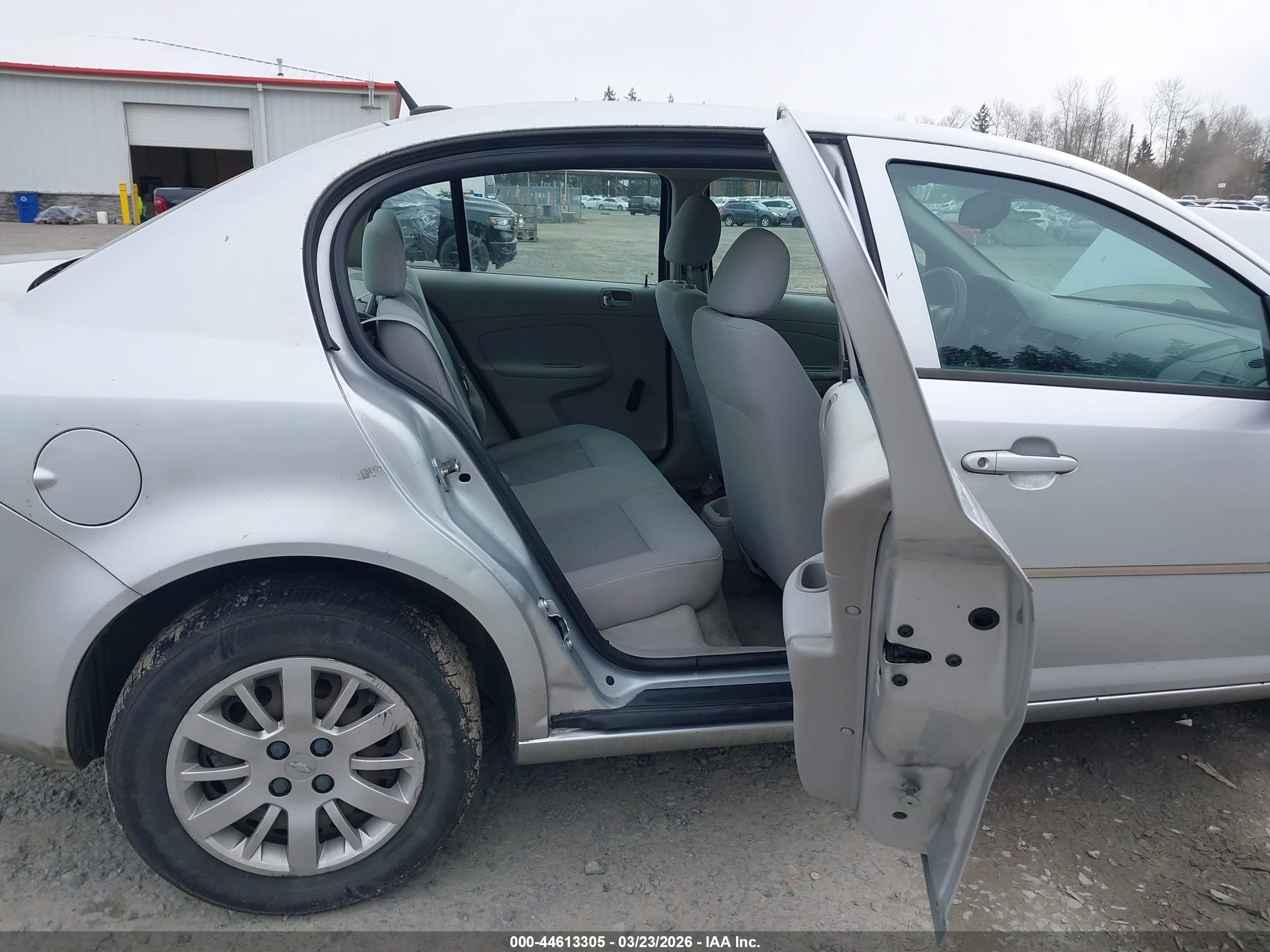 CHEVROLET COBALT image 8