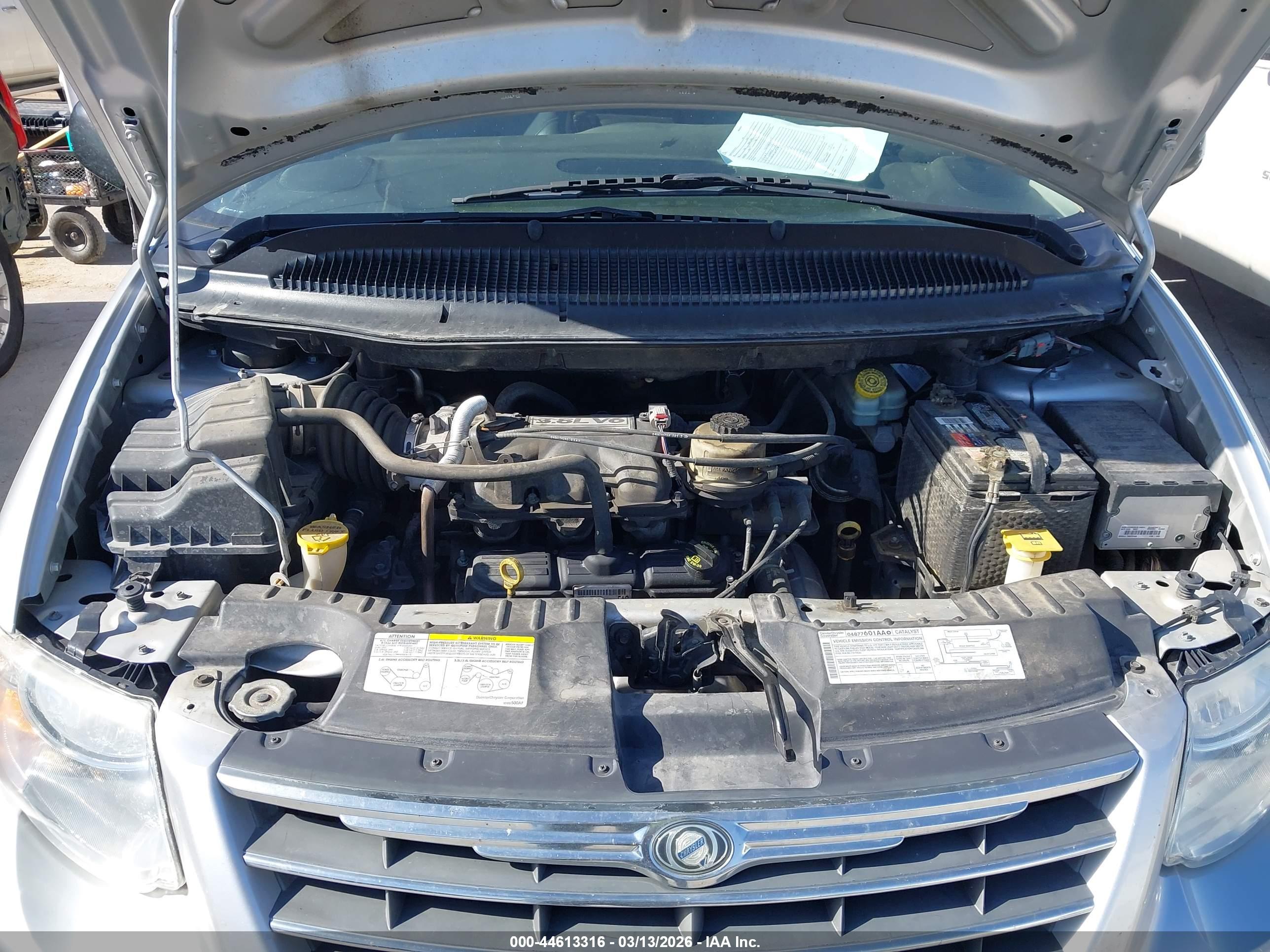 CHRYSLER TOWN image 10