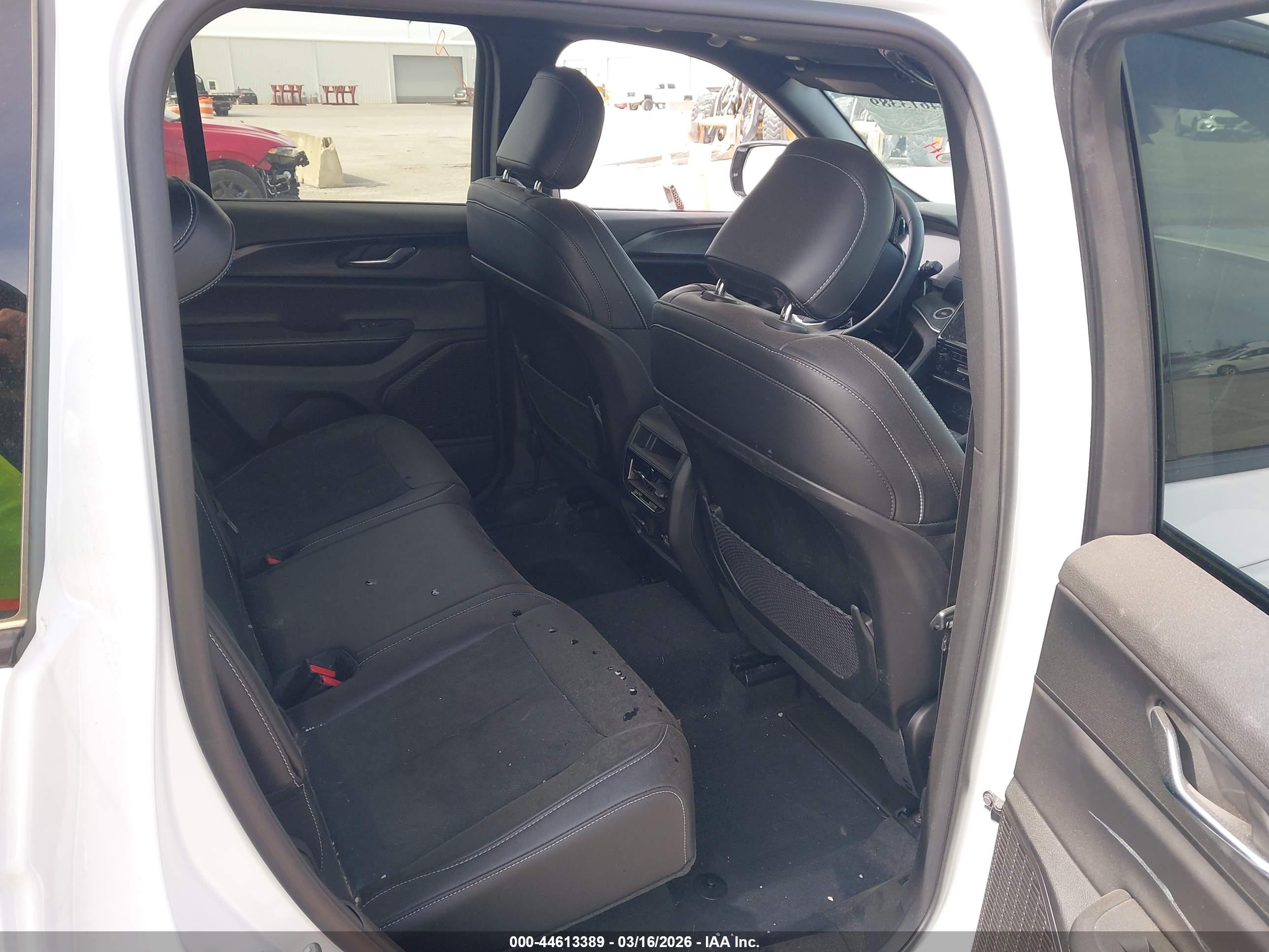 JEEP GRAND image 8