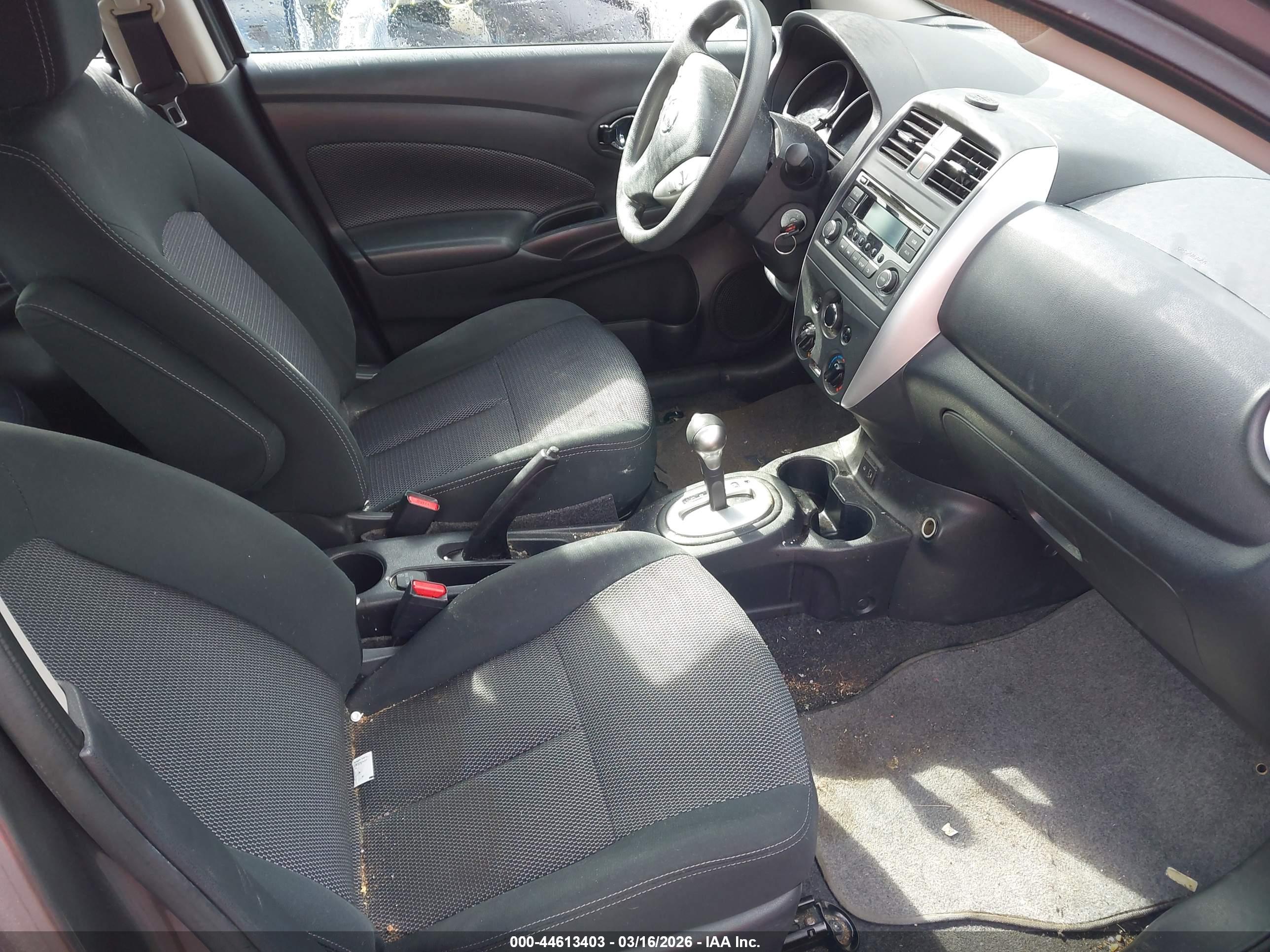NISSAN VERSA image 5